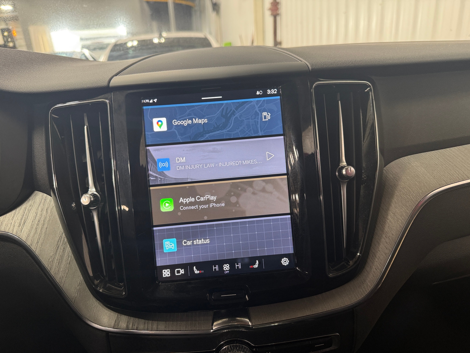 Thumbnail: 2025 Volvo XC60 - 3