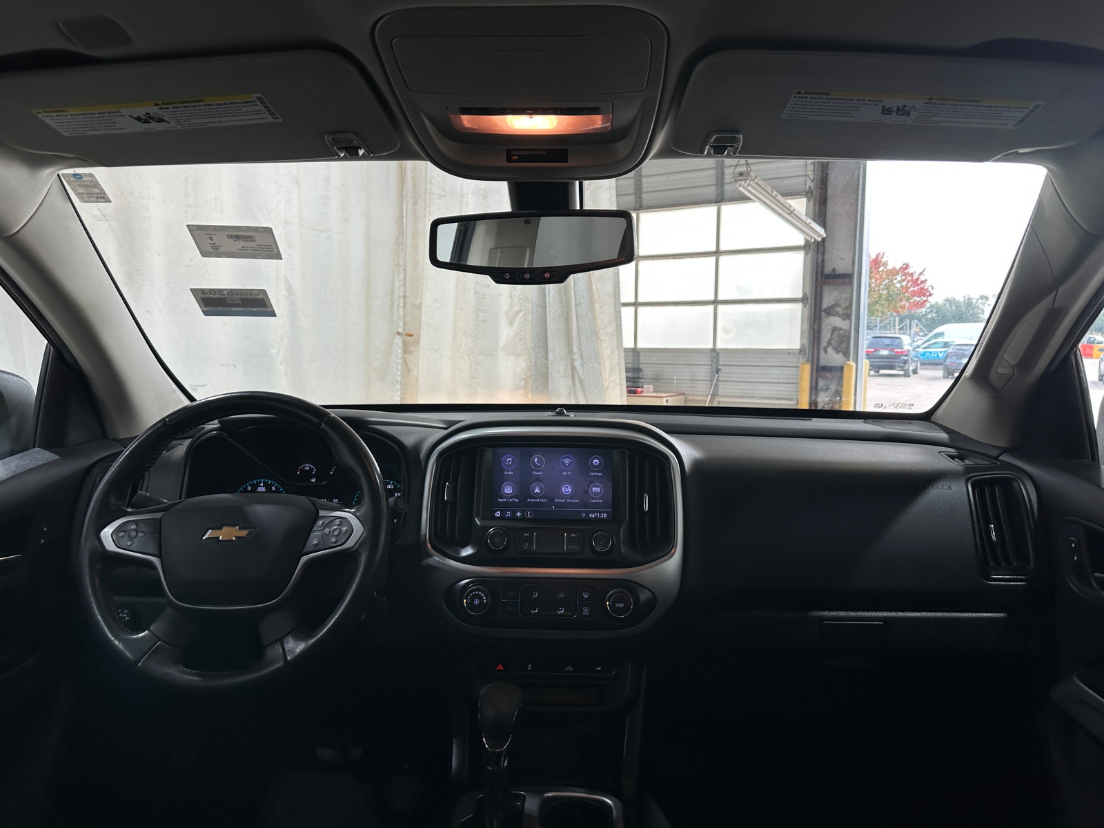 Thumbnail: 2022 Chevrolet Colorado - 3