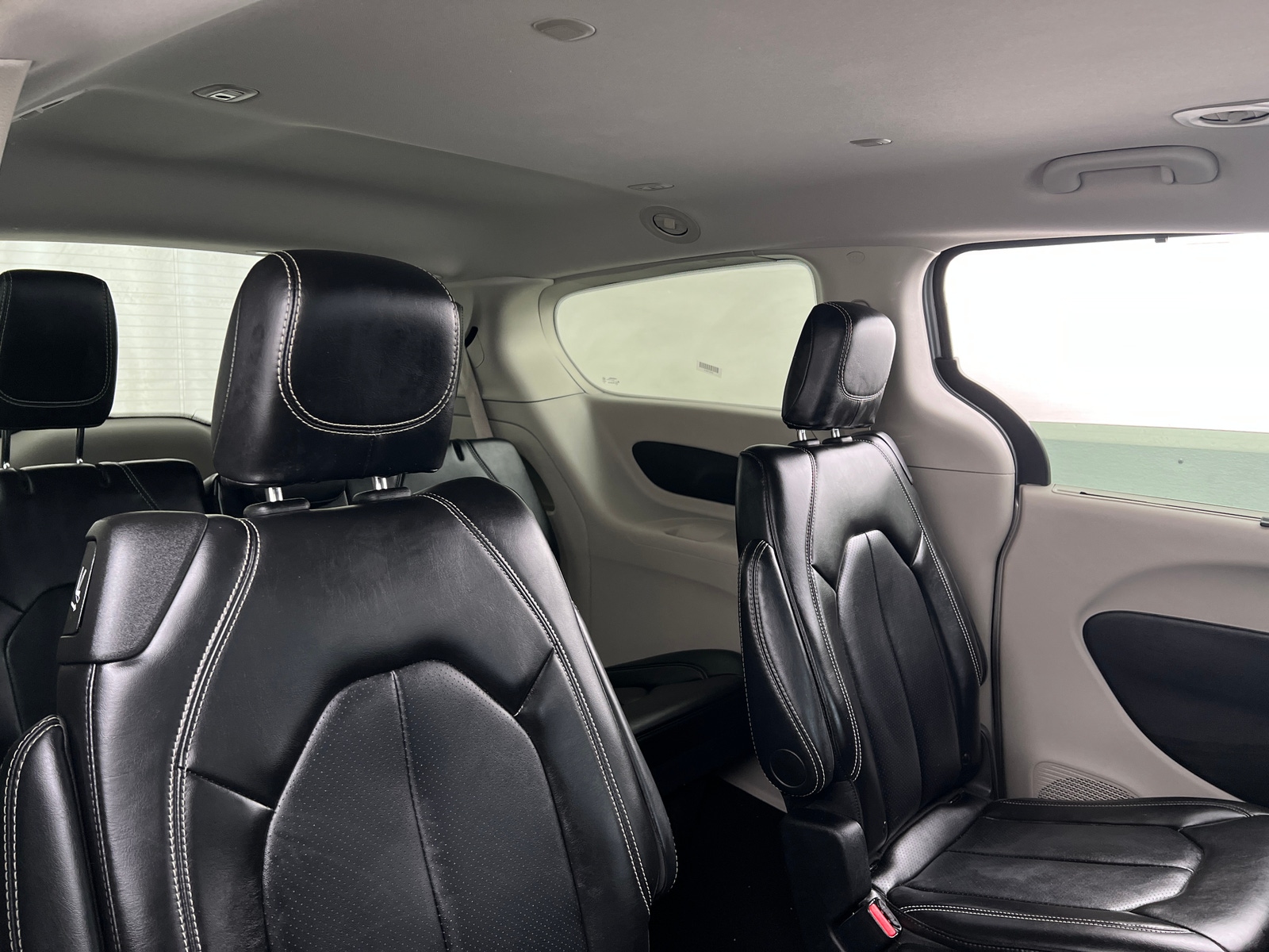 Thumbnail: 2024 Chrysler Pacifica - 6