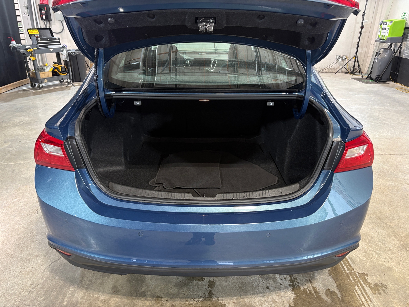 Thumbnail: 2024 Chevrolet Malibu - 7