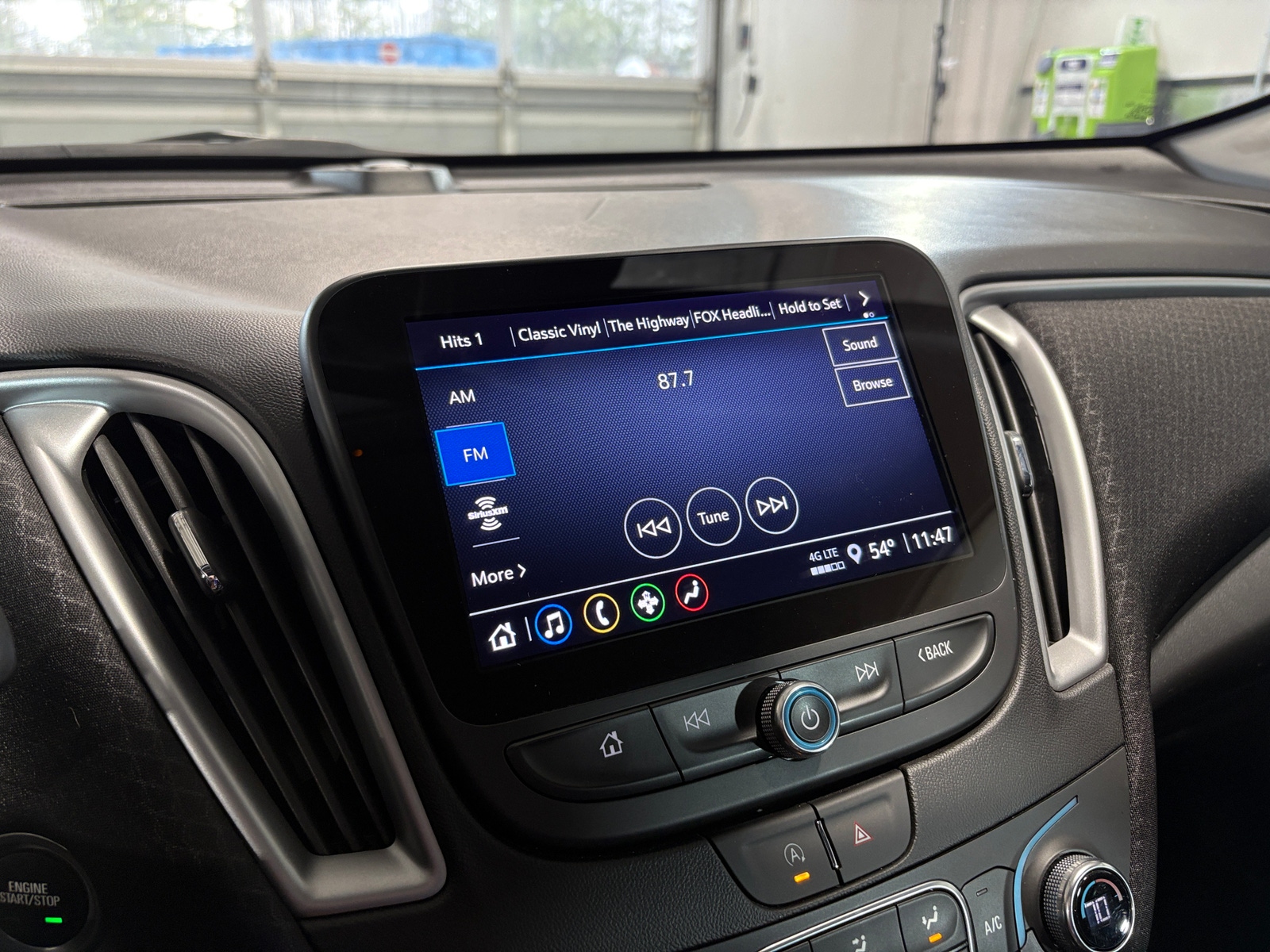 Thumbnail: 2024 Chevrolet Malibu - 4