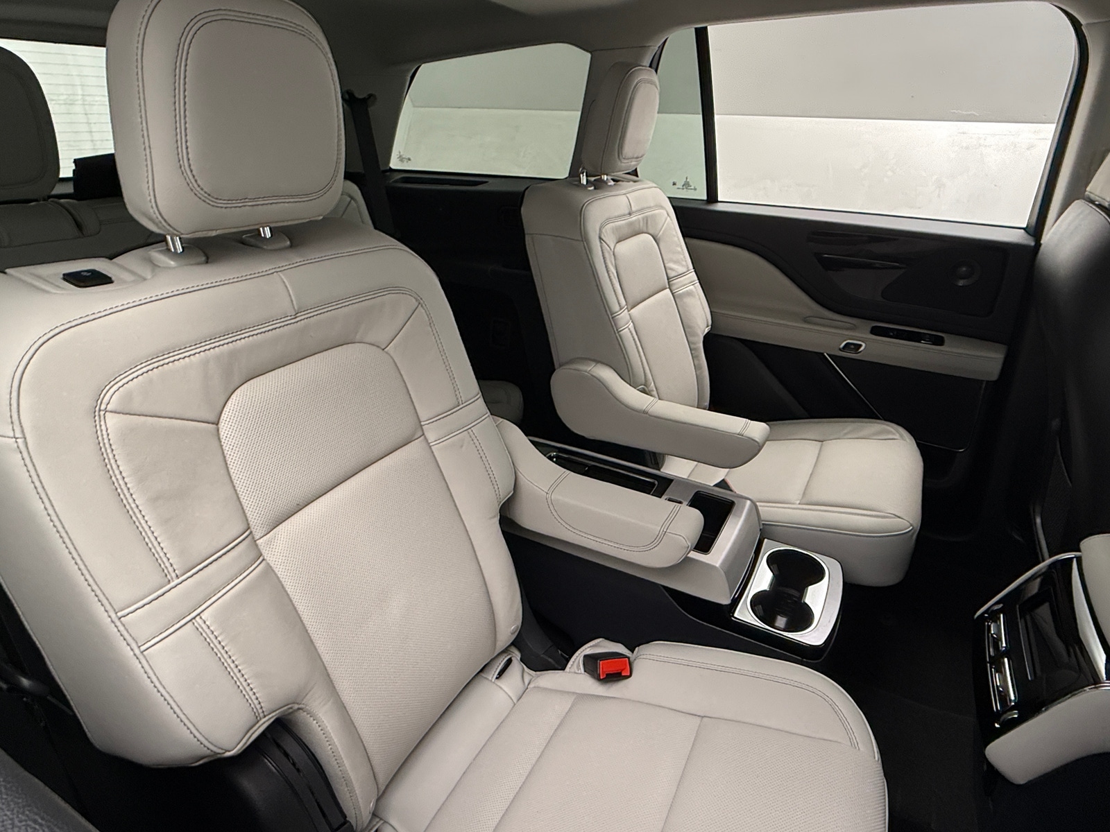 Thumbnail: 2025 Lincoln Aviator - 5