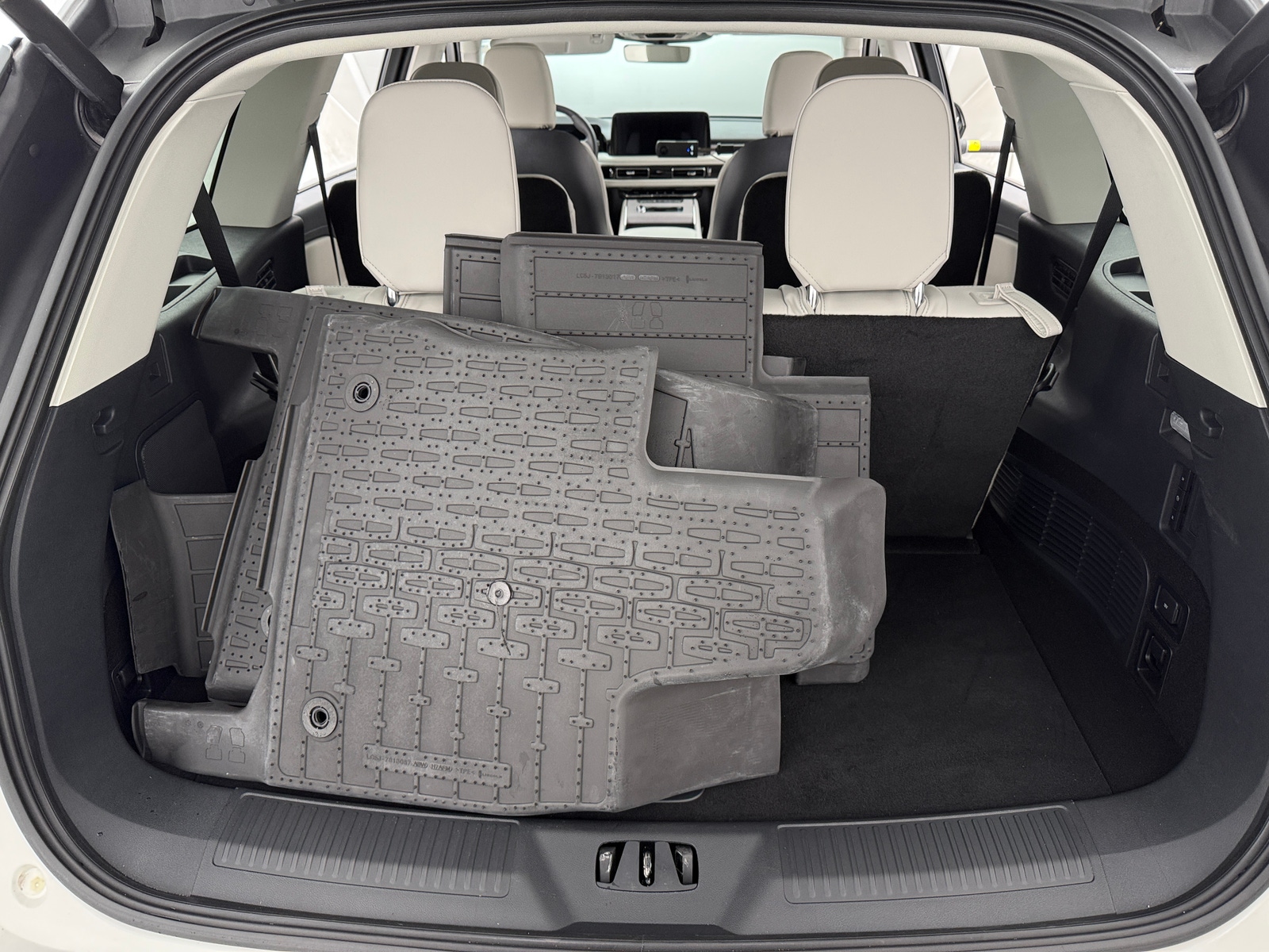 Thumbnail: 2025 Lincoln Aviator - 6