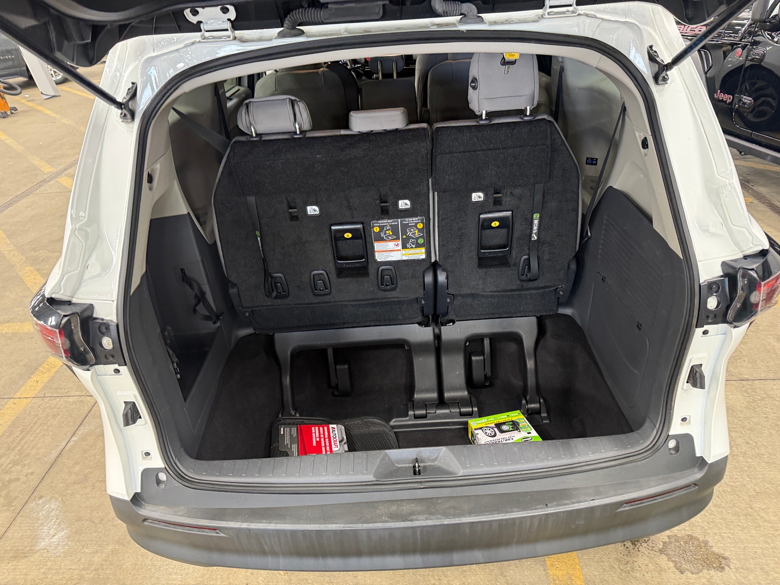 Thumbnail: 2024 Toyota Sienna - 7