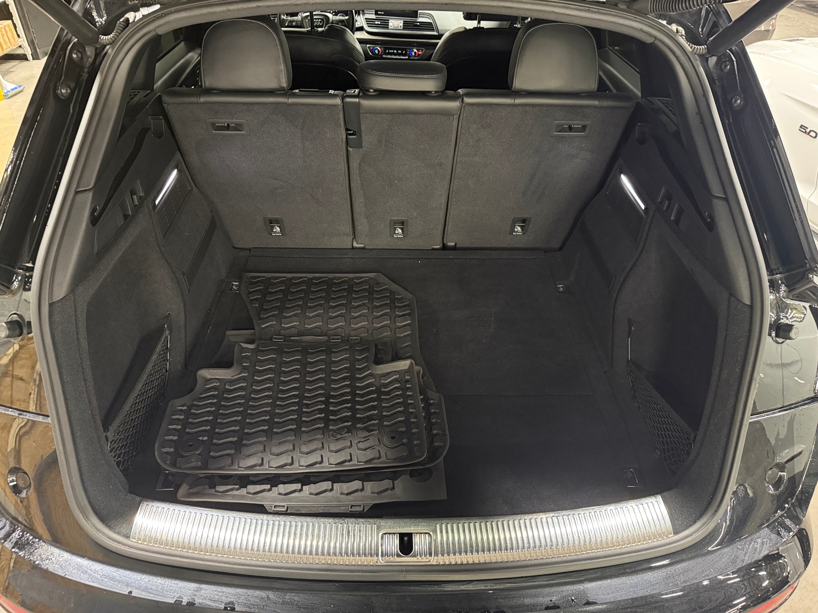 Thumbnail: 2018 Audi SQ5 - 6