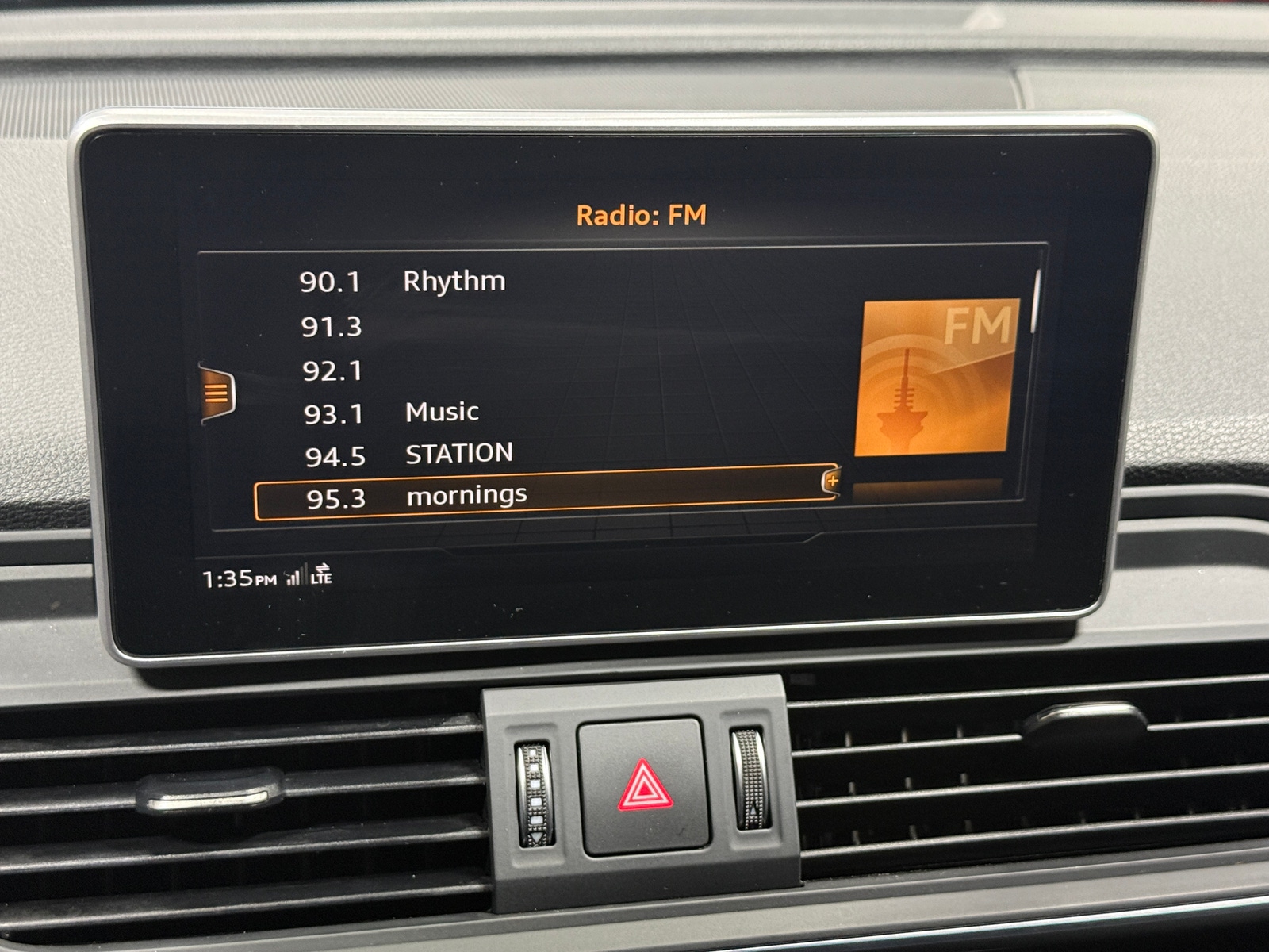 Thumbnail: 2018 Audi SQ5 - 3