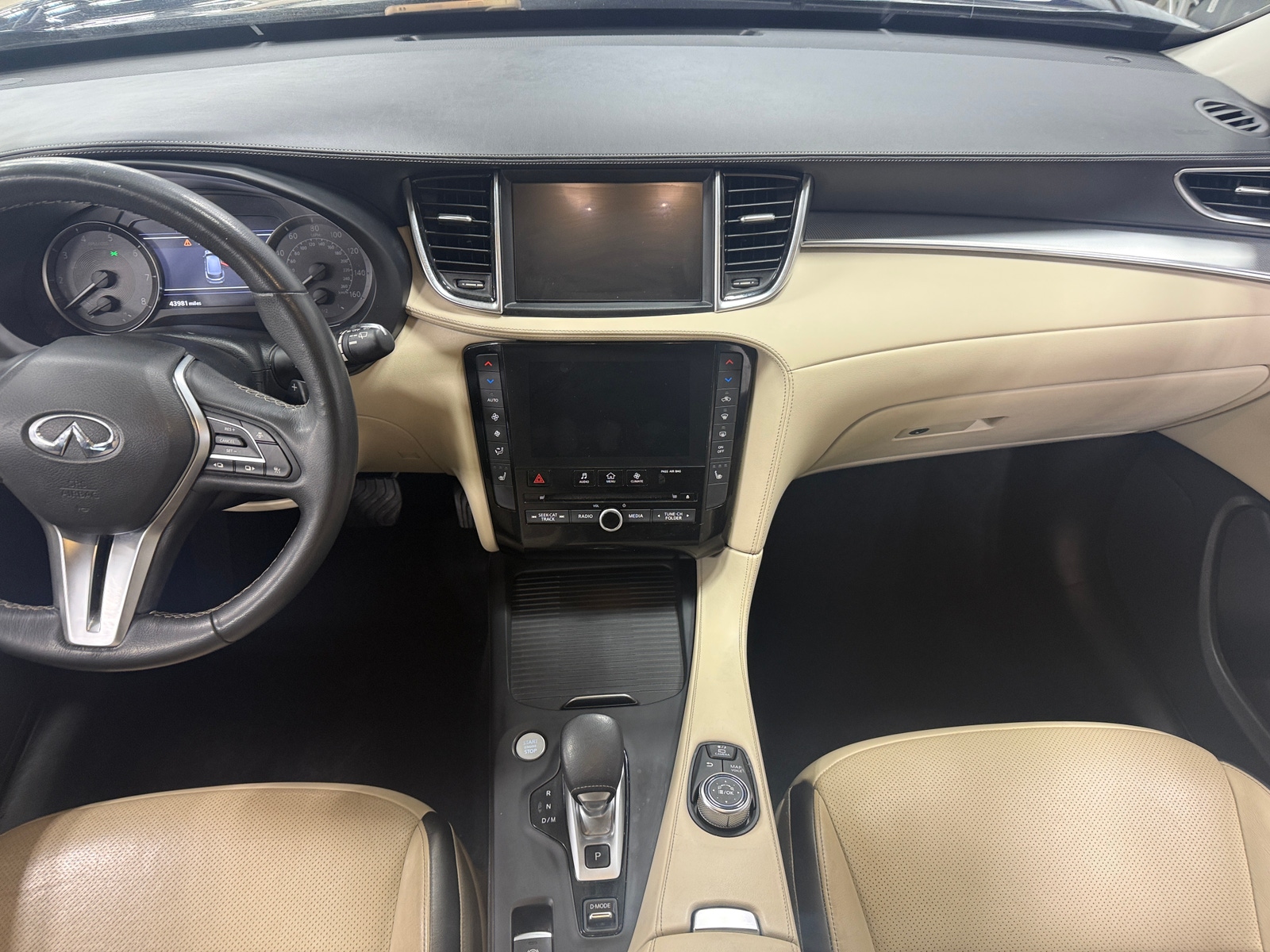 Thumbnail: 2019 INFINITI QX50 - 3