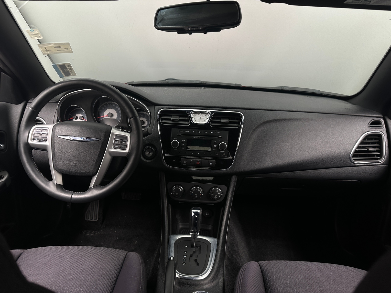 Thumbnail: 2013 Chrysler 200 - 3