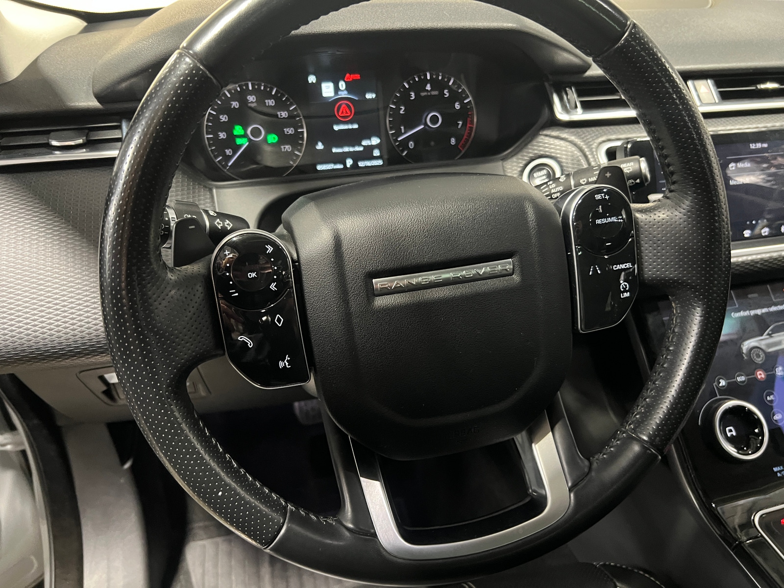 Thumbnail: 2018 Land Rover Range Rover Velar - 4