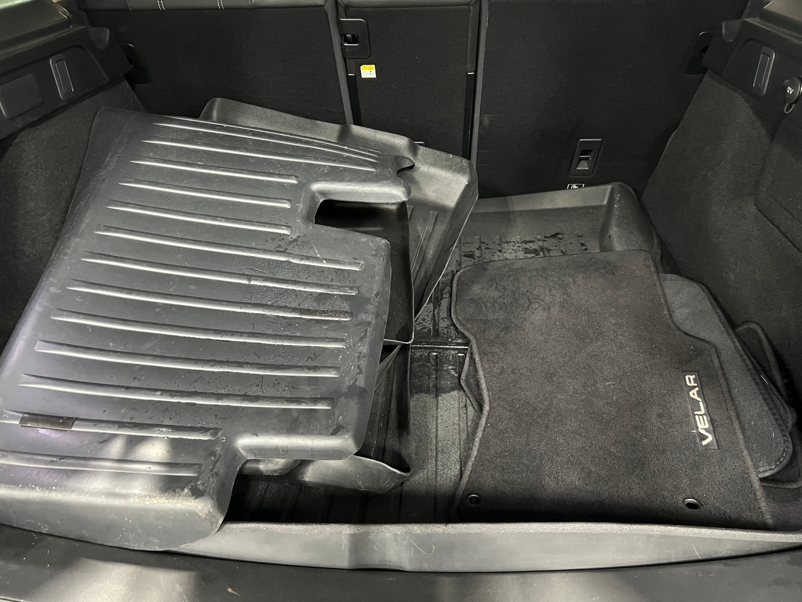 Thumbnail: 2018 Land Rover Range Rover Velar - 6