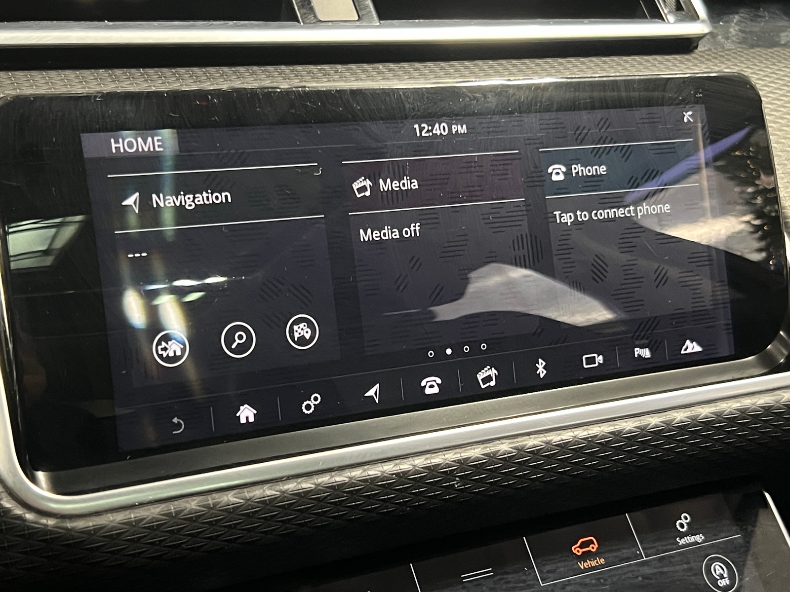 Thumbnail: 2018 Land Rover Range Rover Velar - 3