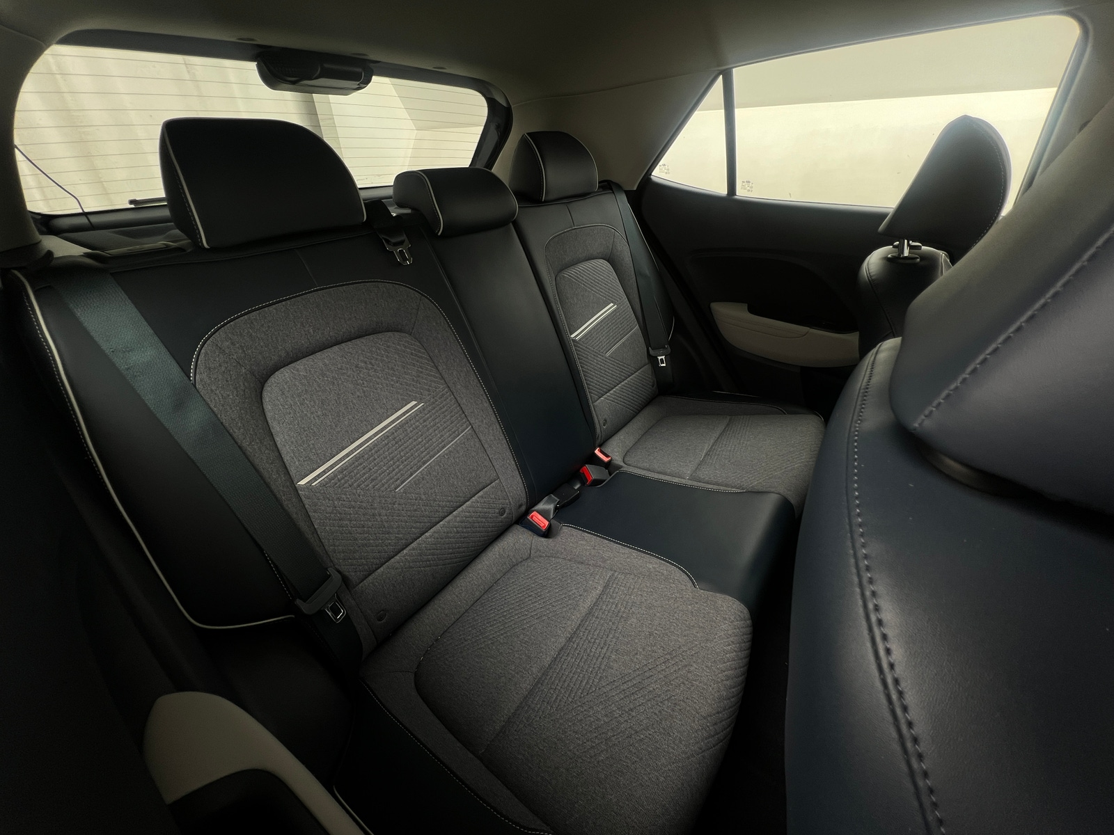 Thumbnail: 2021 Hyundai Venue - 6