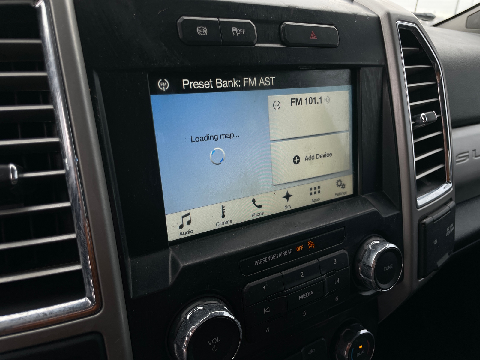 Thumbnail: 2017 Ford Econoline - 3