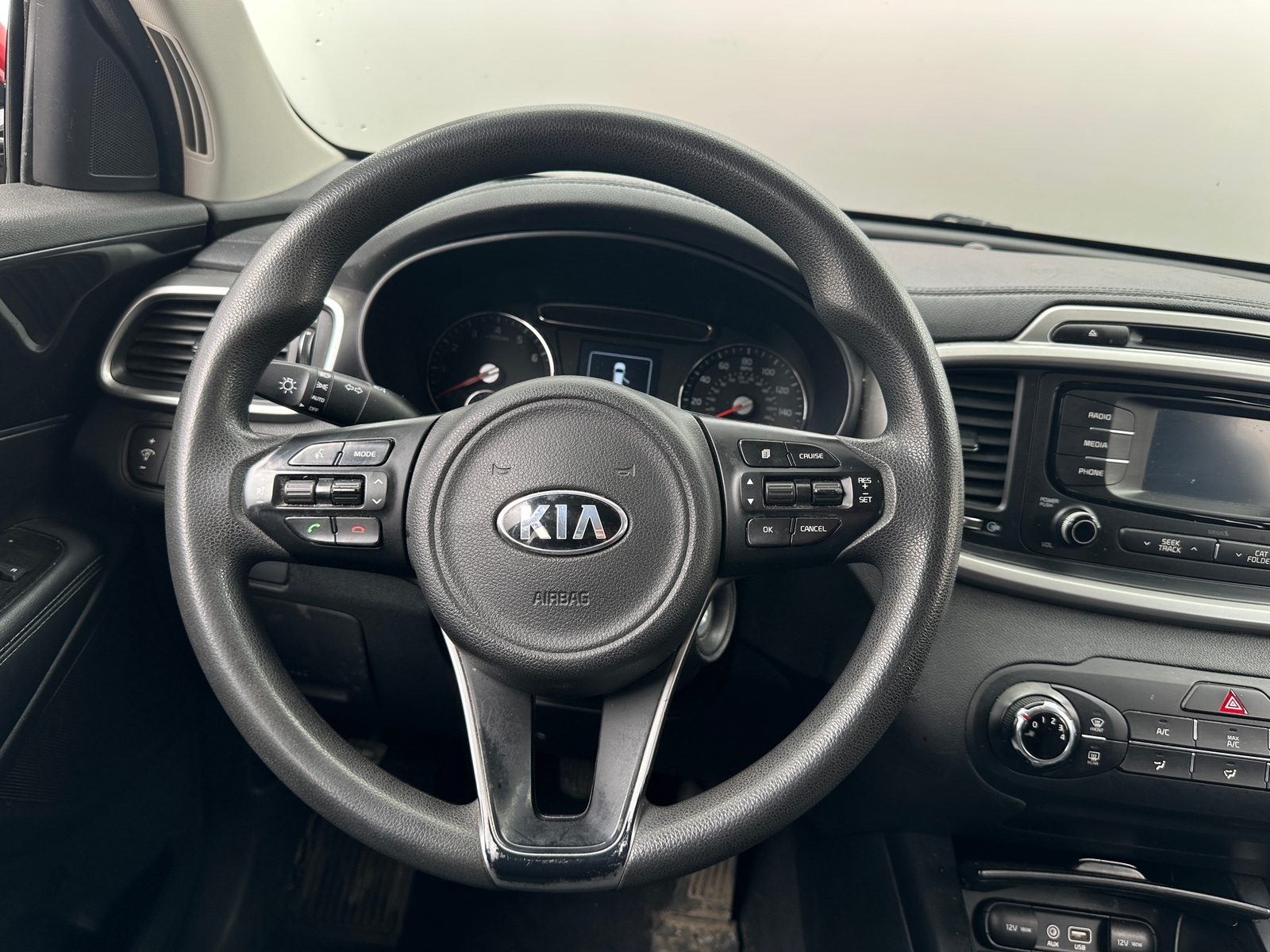 Thumbnail: 2017 Kia Sorento - 5