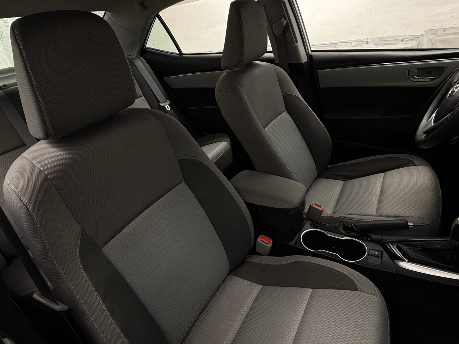 Thumbnail: 2017 Toyota Corolla - 2