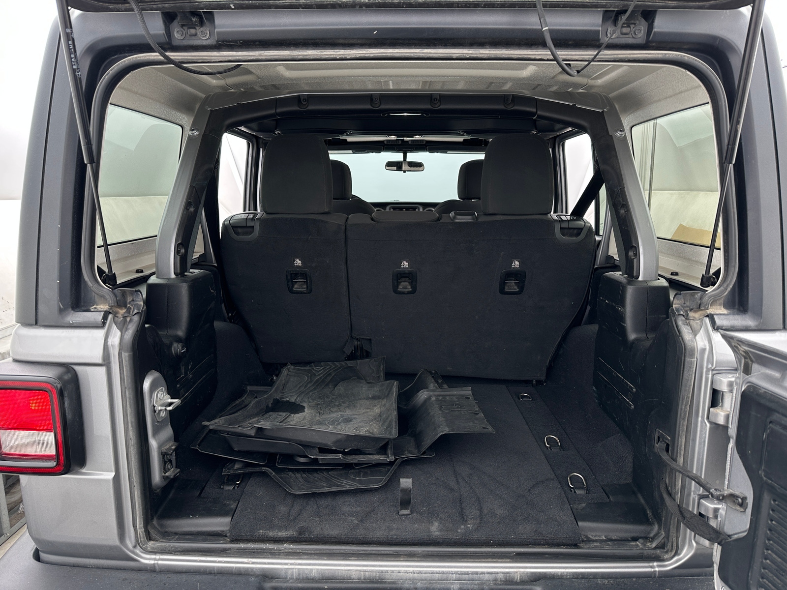 Thumbnail: 2020 Jeep Wrangler - 7