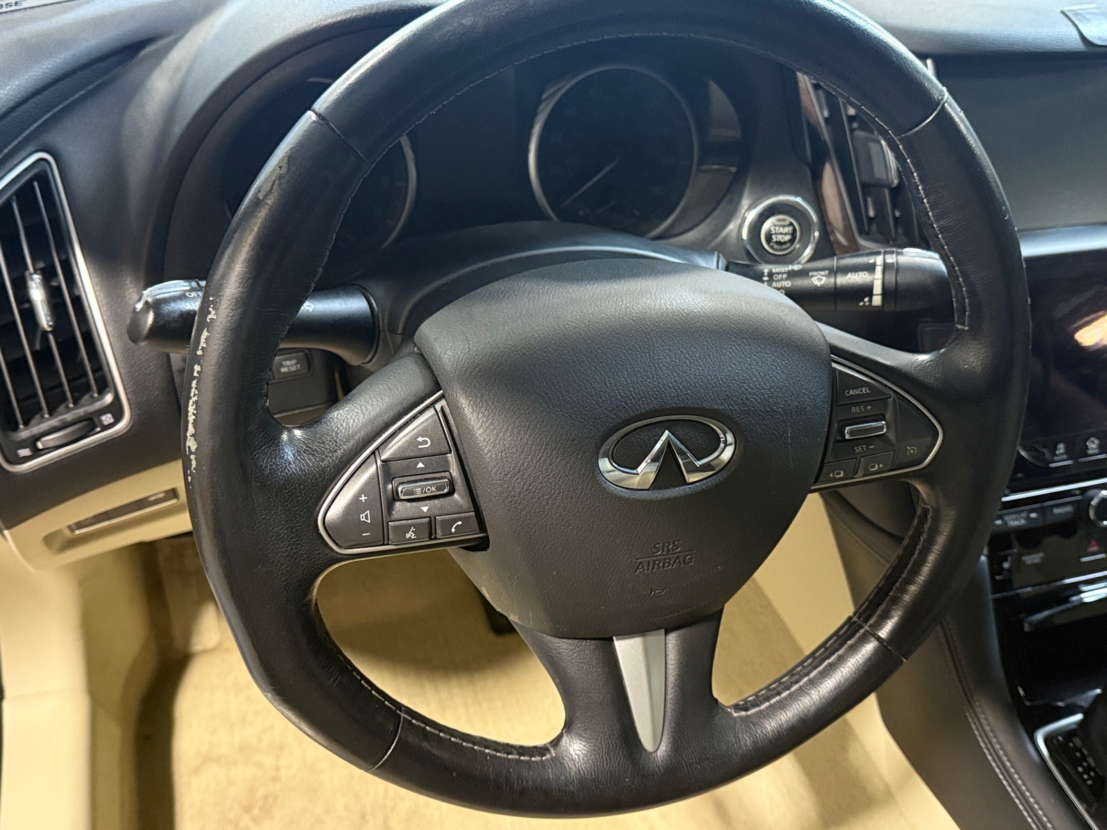 Thumbnail: 2014 INFINITI Q50 - 4