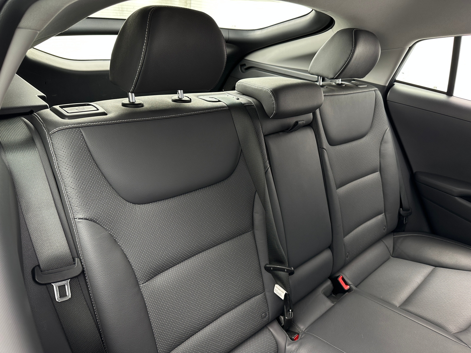 Thumbnail: 2017 Hyundai Ioniq - 5