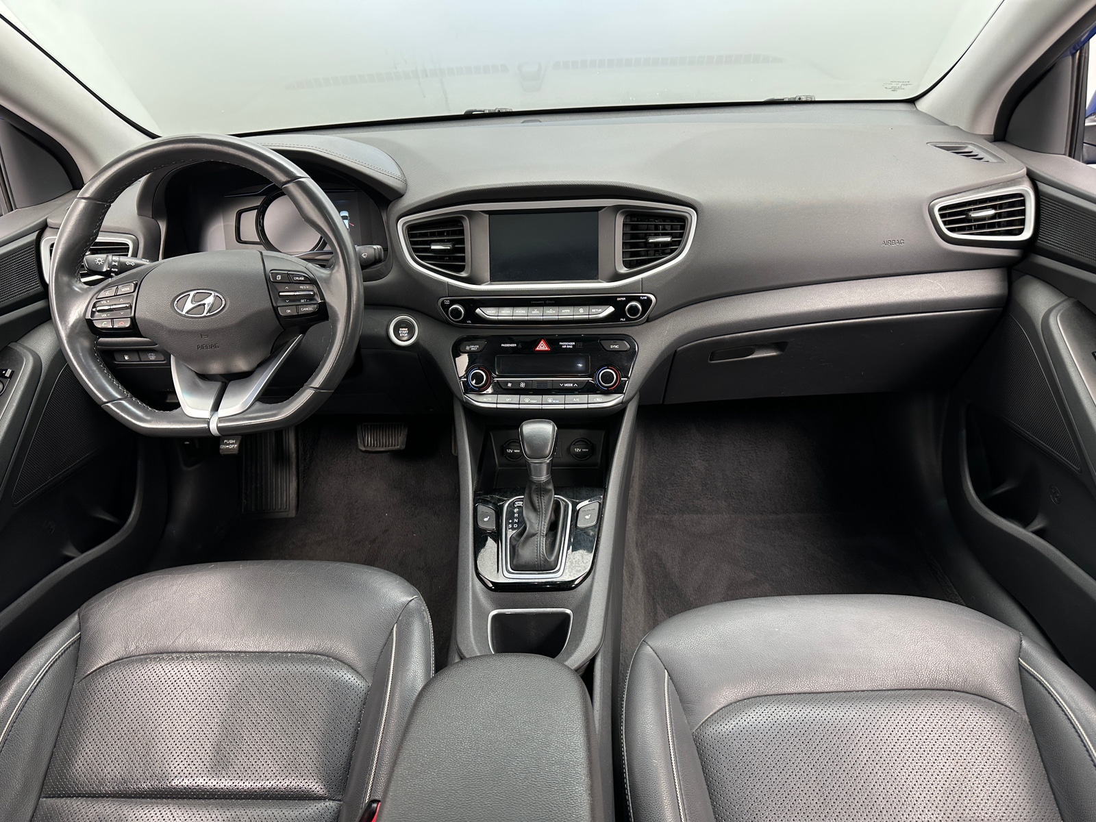 Thumbnail: 2017 Hyundai Ioniq - 2