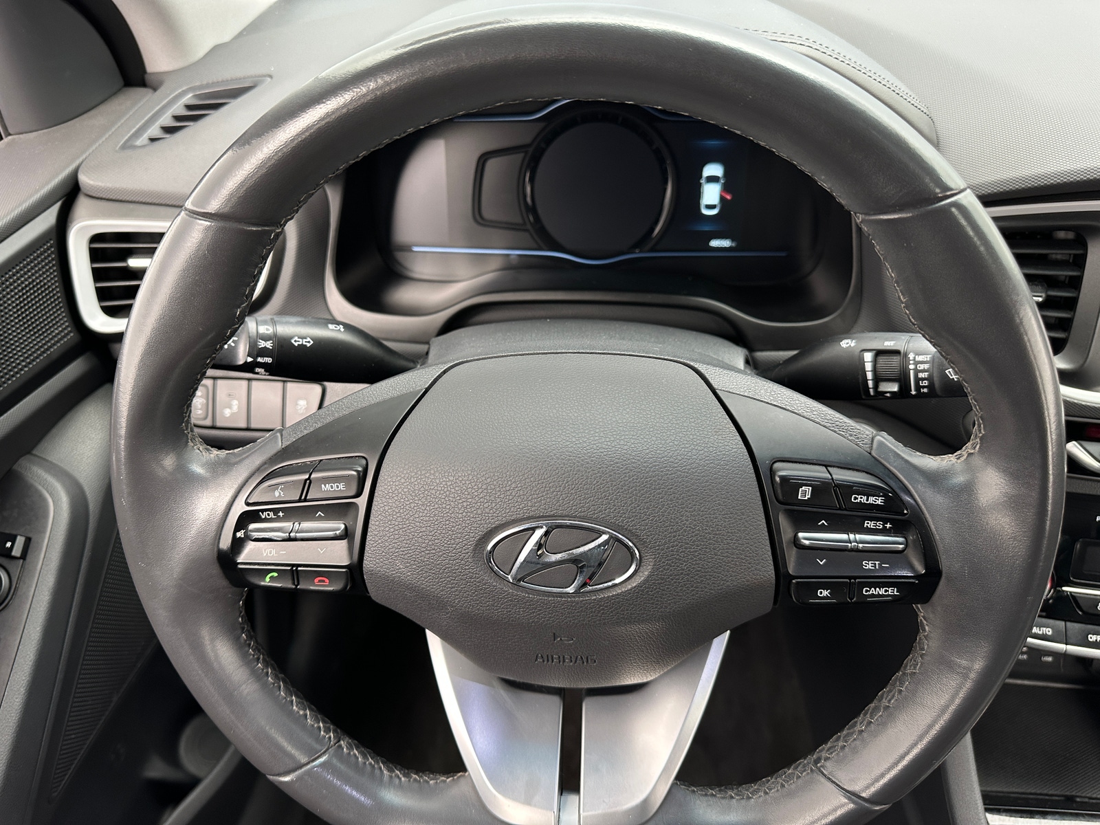 Thumbnail: 2017 Hyundai Ioniq - 4