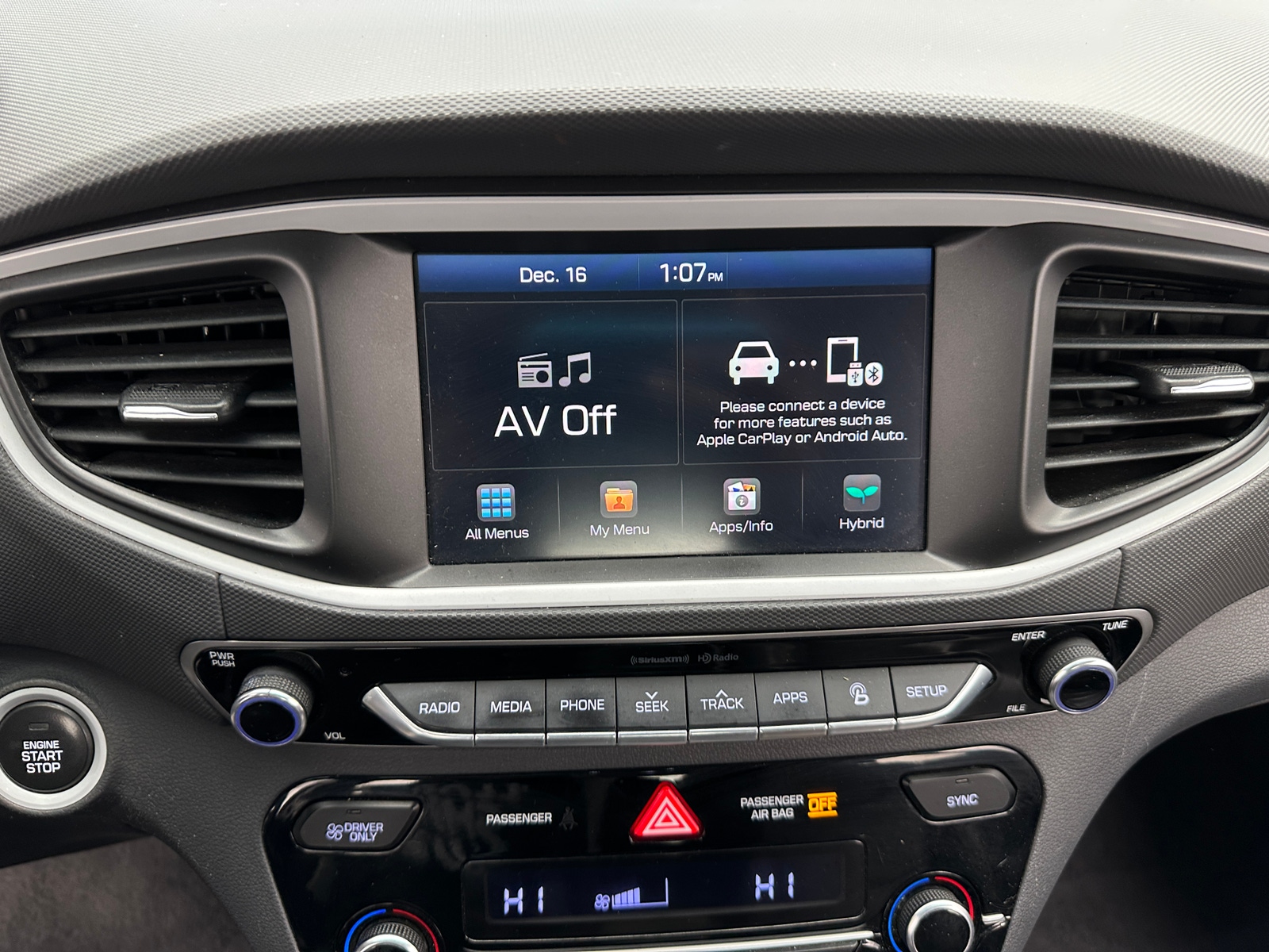 Thumbnail: 2017 Hyundai Ioniq - 3