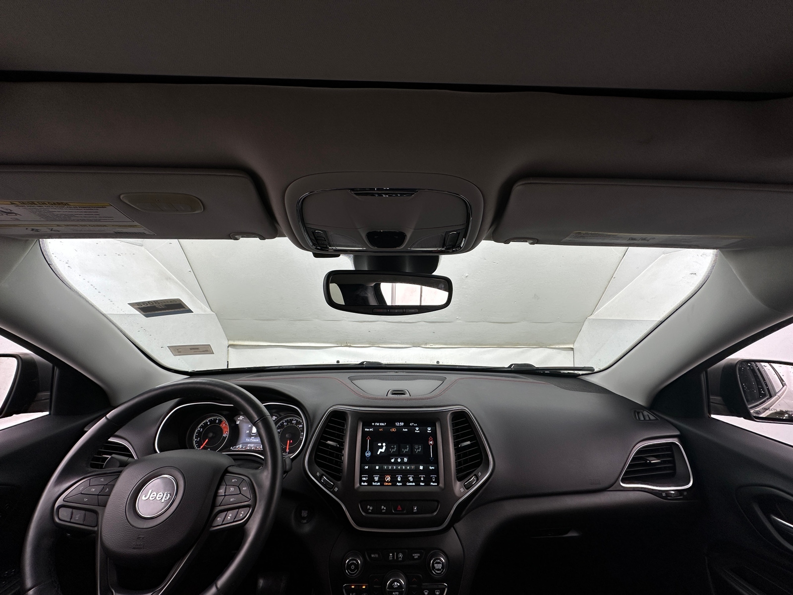 Thumbnail: 2019 Jeep Cherokee - 2