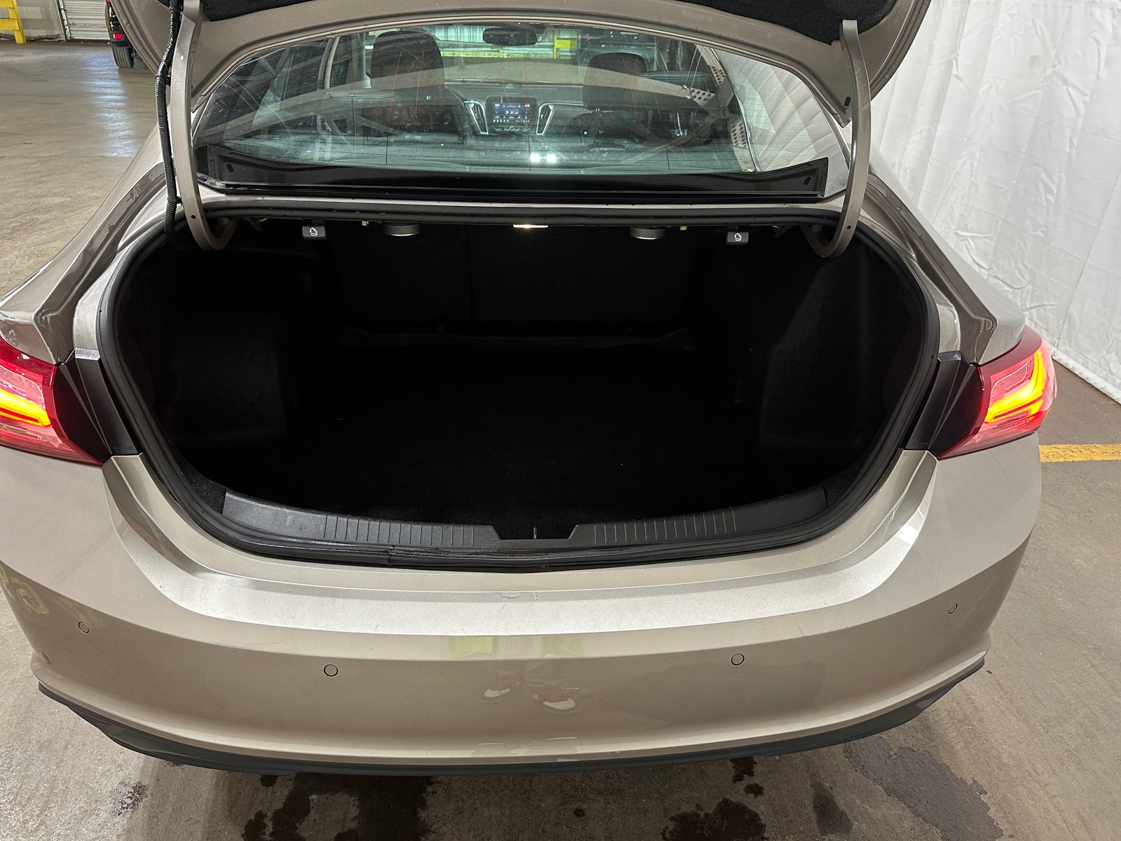 Thumbnail: 2024 Chevrolet Malibu - 6