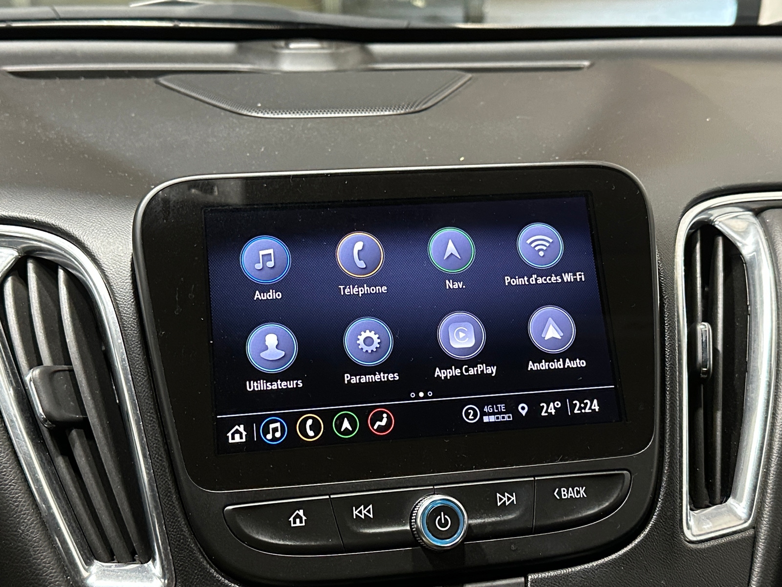 Thumbnail: 2024 Chevrolet Malibu - 3