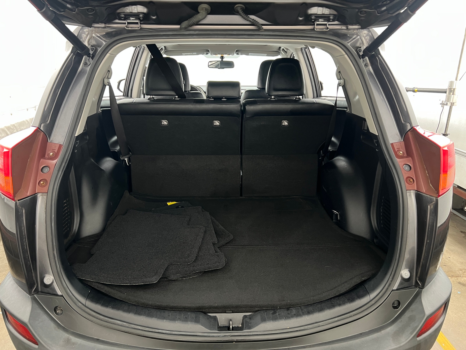 Thumbnail: 2015 Toyota RAV4 - 7