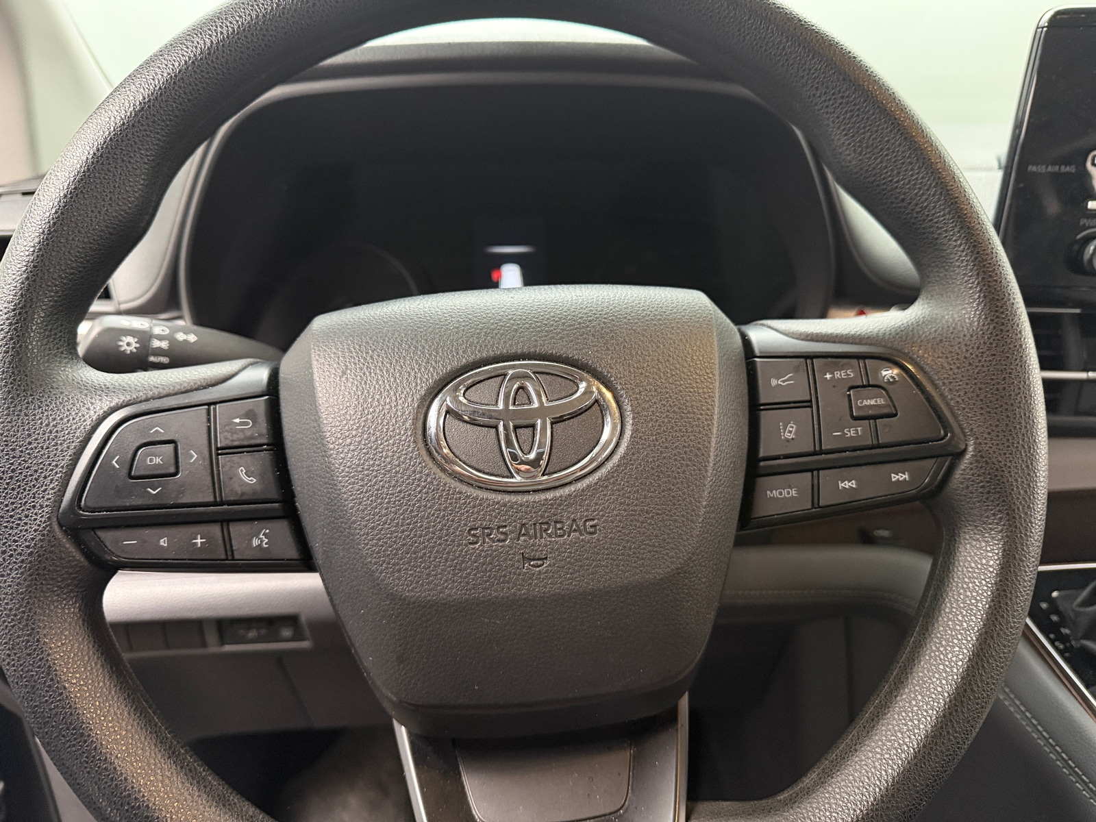 Thumbnail: 2024 Toyota Sienna - 5