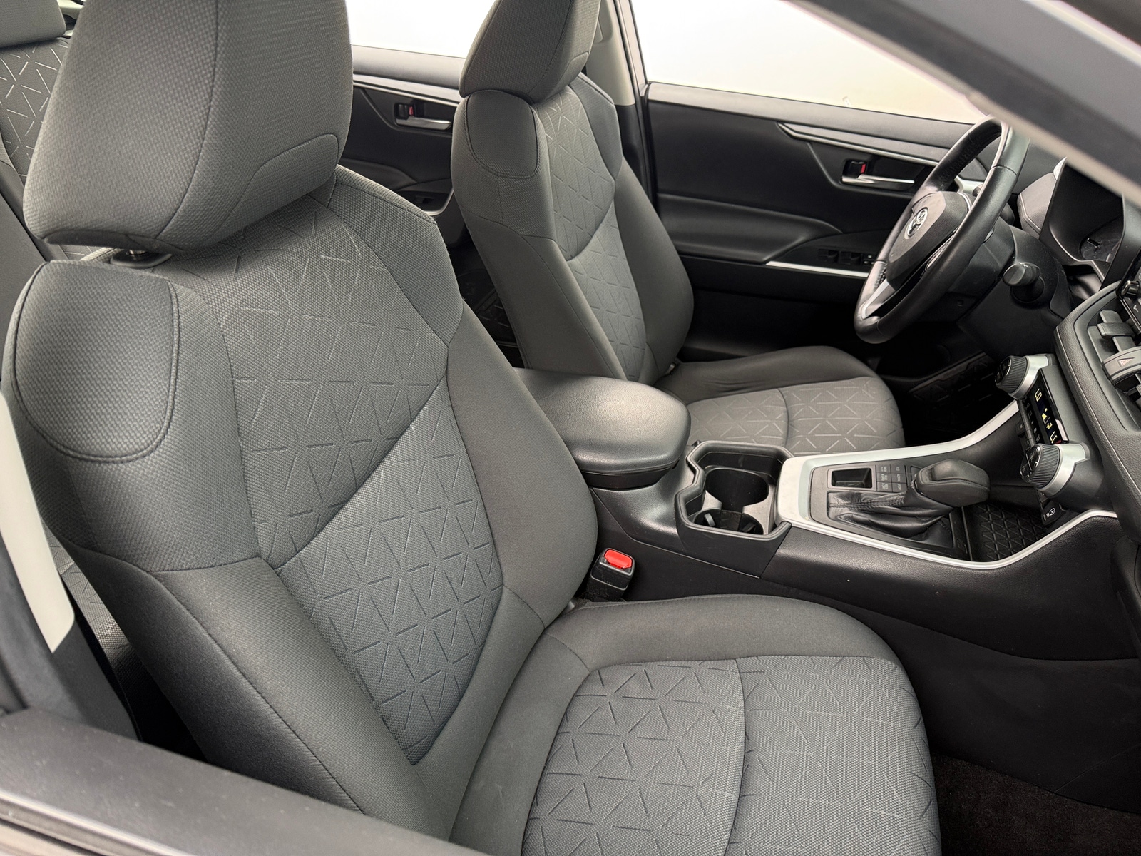 Thumbnail: 2020 Toyota RAV4 - 2