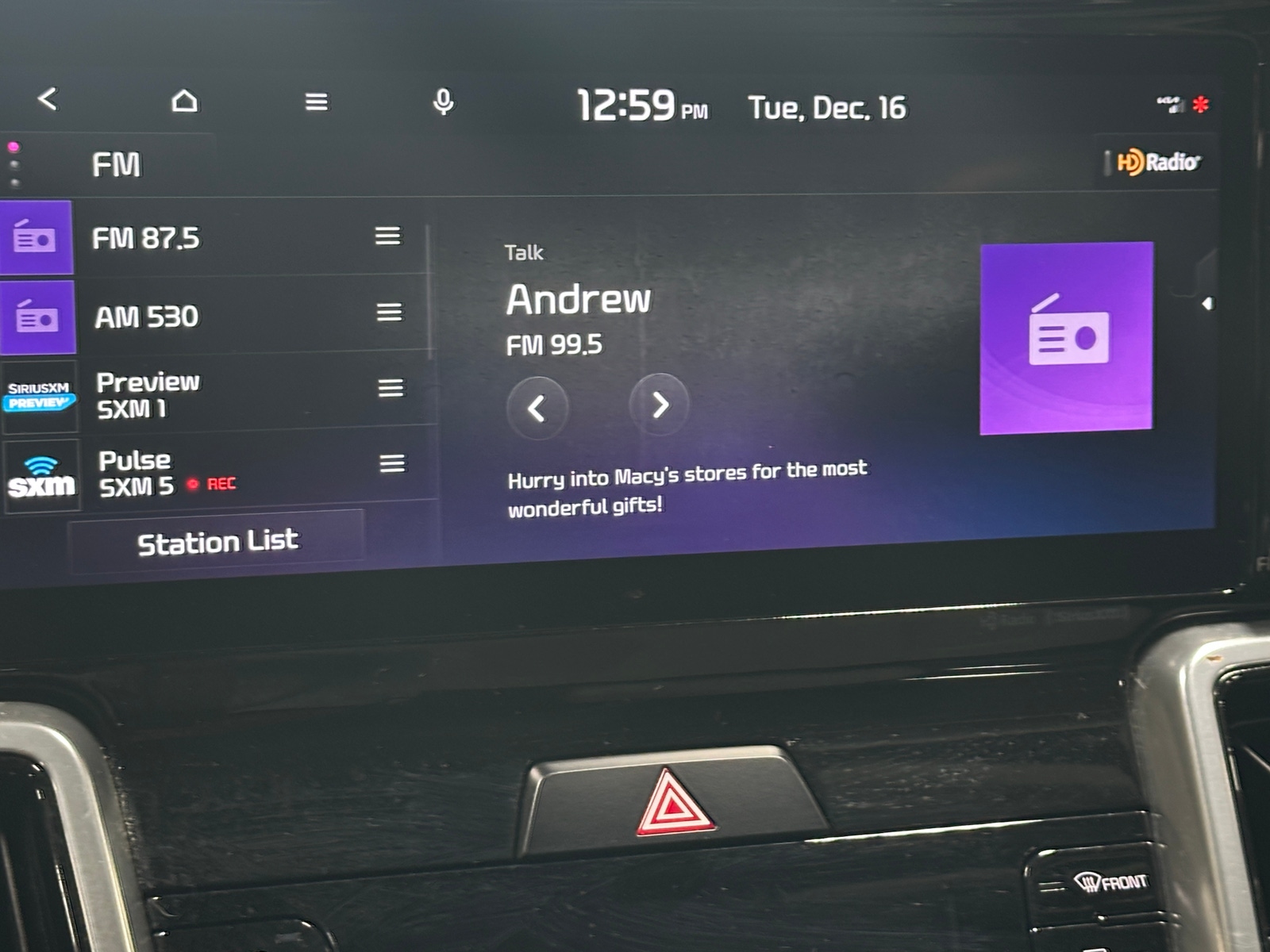 Thumbnail: 2023 Kia Sorento - 3