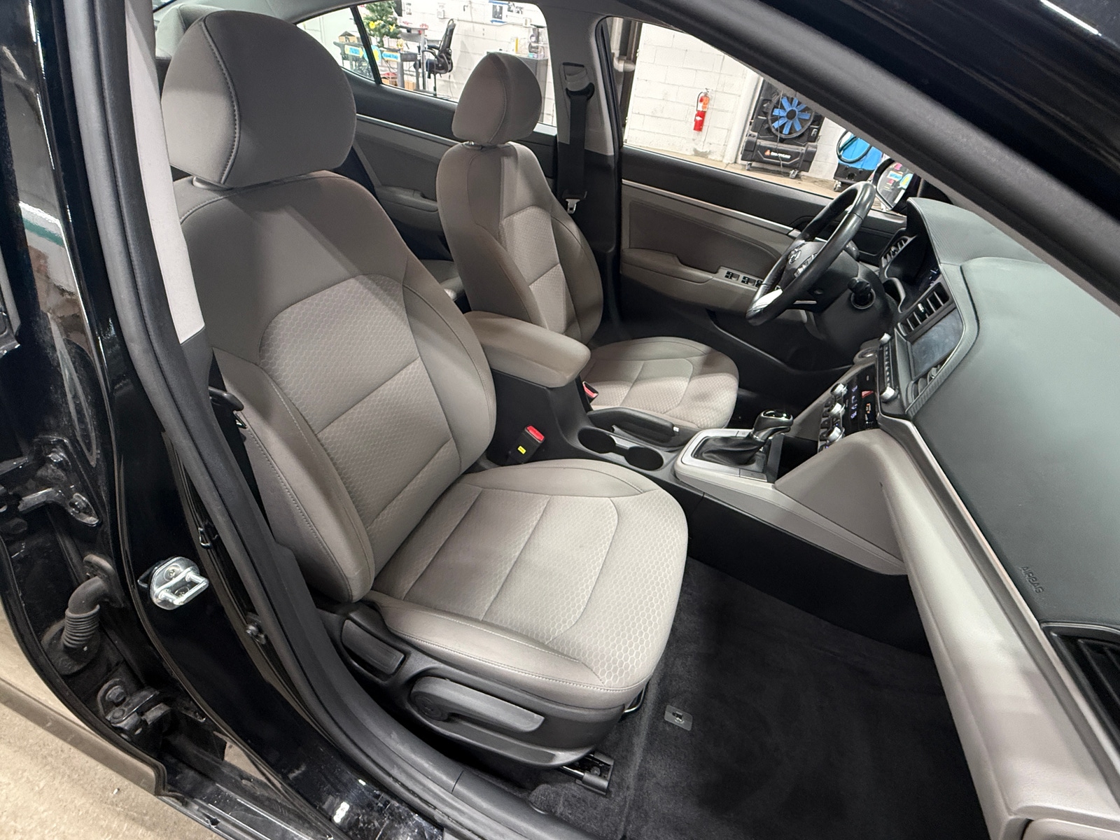 Thumbnail: 2020 Hyundai Elantra - 2