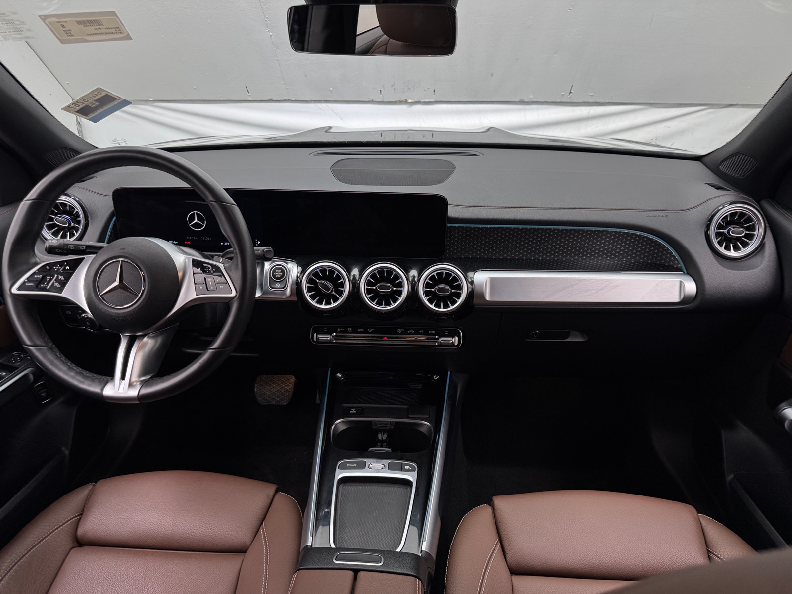 Thumbnail: 2025 Mercedes-Benz GLB - 2