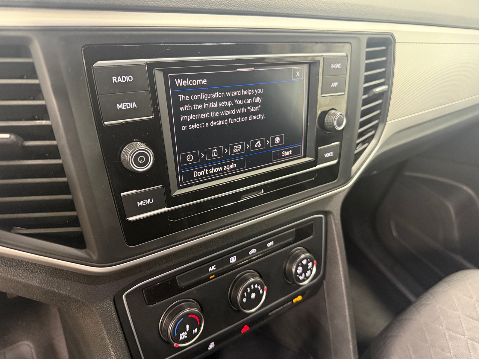 Thumbnail: 2021 Volkswagen Atlas - 4