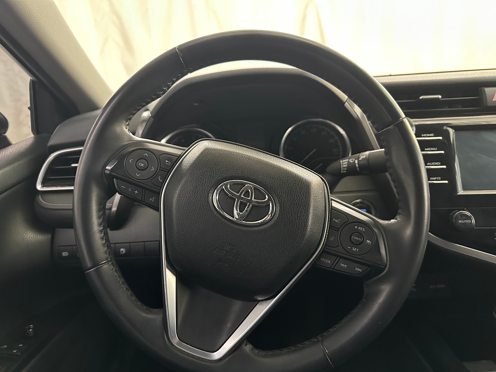 Thumbnail: 2018 Toyota Camry - 5