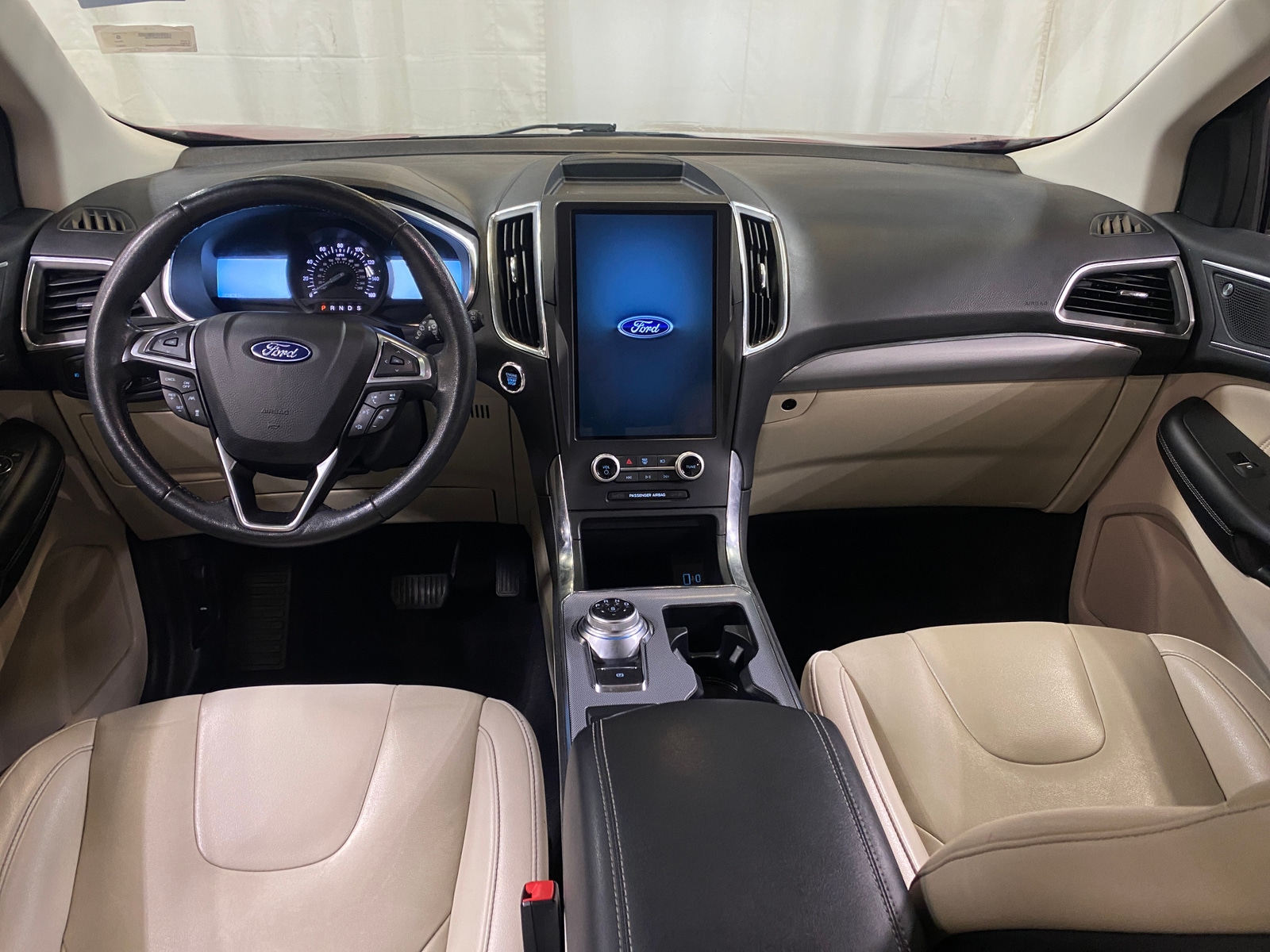 Thumbnail: 2021 Ford Edge - 2