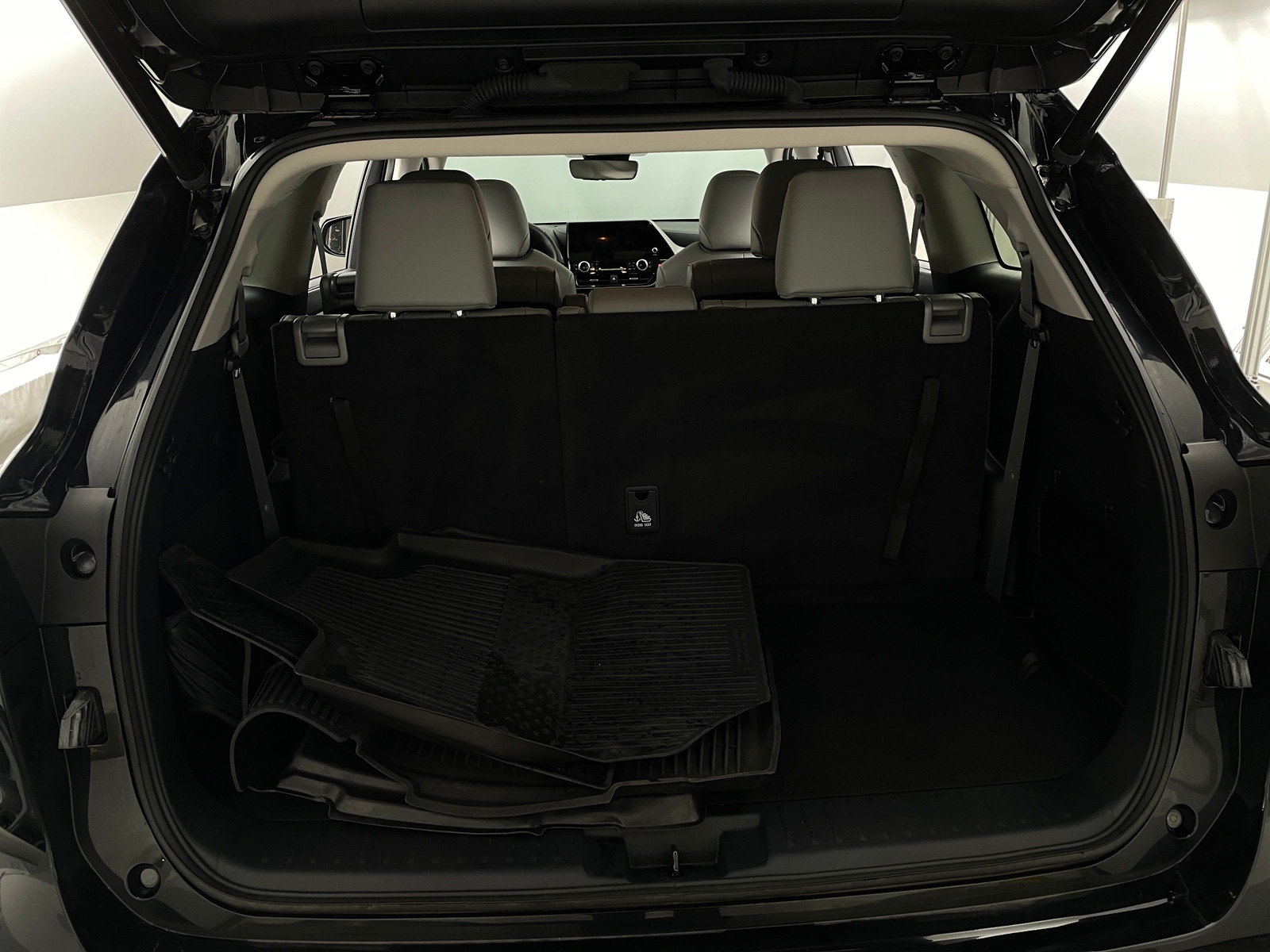 Thumbnail: 2023 Toyota Highlander - 6