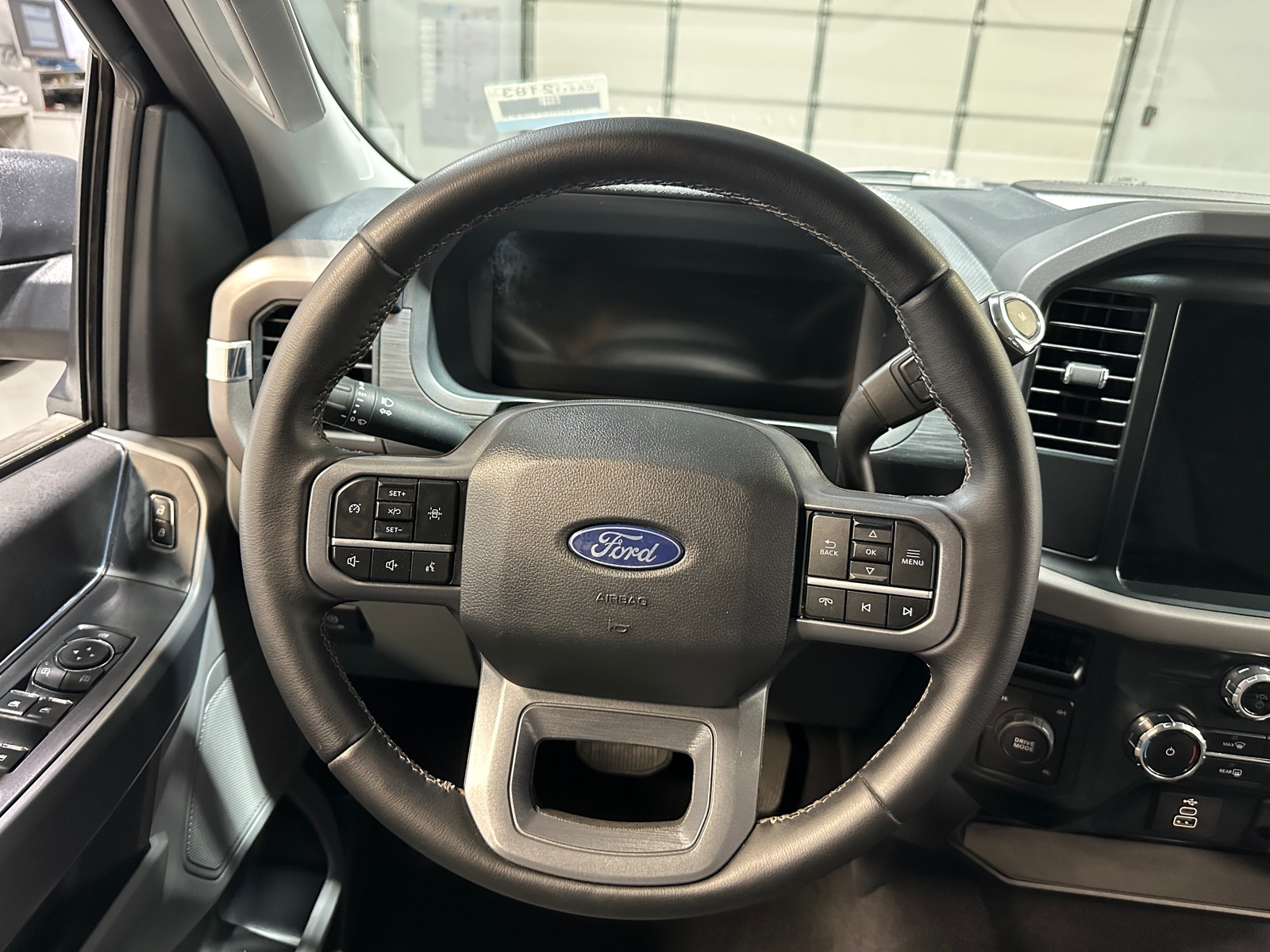 Thumbnail: 2025 Ford Econoline - 5