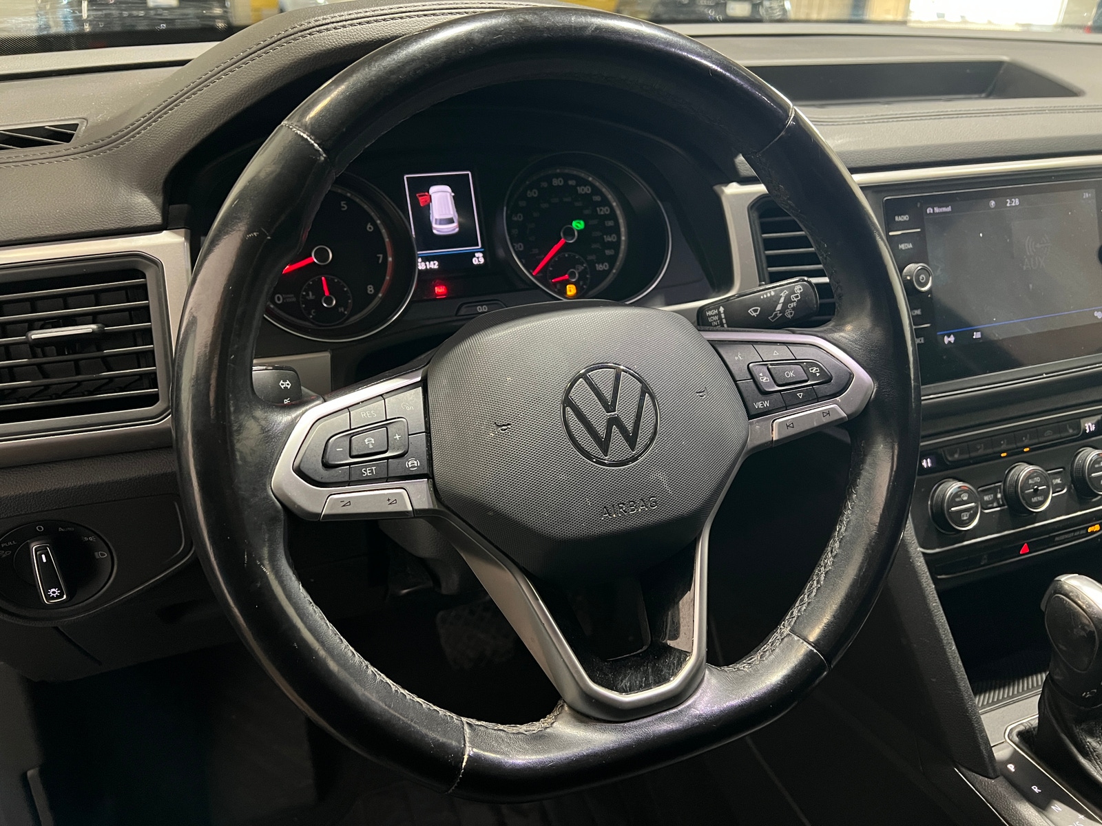 Thumbnail: 2021 Volkswagen Atlas - 4