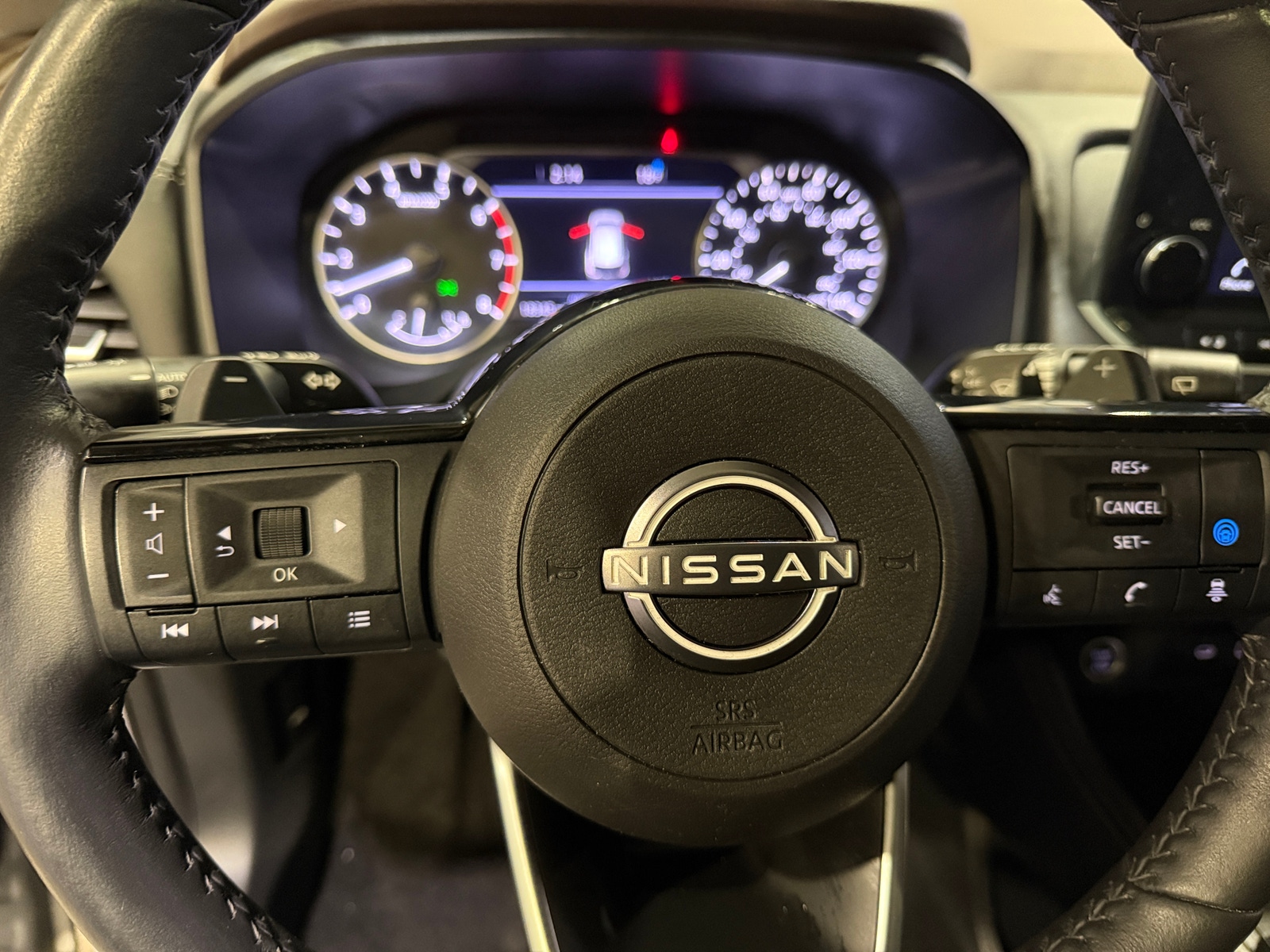 Thumbnail: 2023 Nissan Rogue - 4