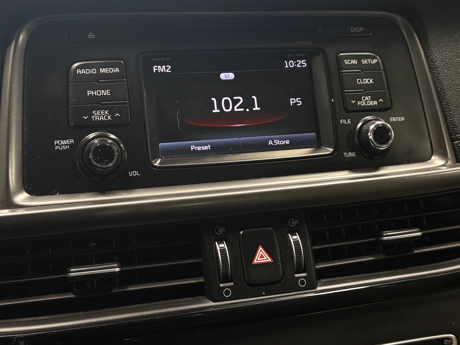 Thumbnail: 2016 Kia Optima - 4