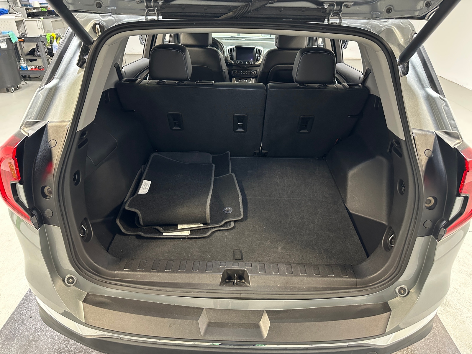 Thumbnail: 2024 GMC Terrain - 6