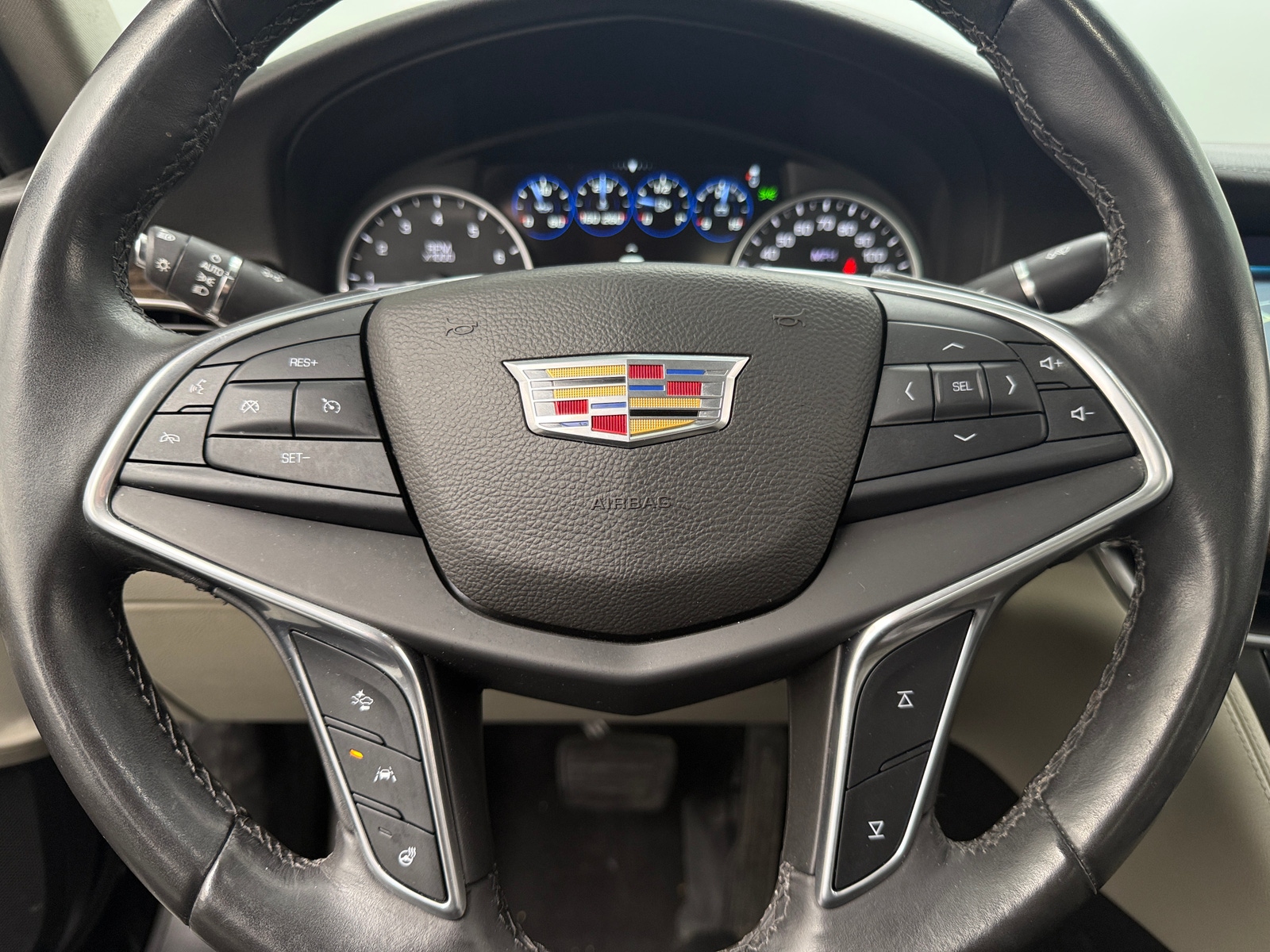 Thumbnail: 2016 Cadillac CT6 - 4