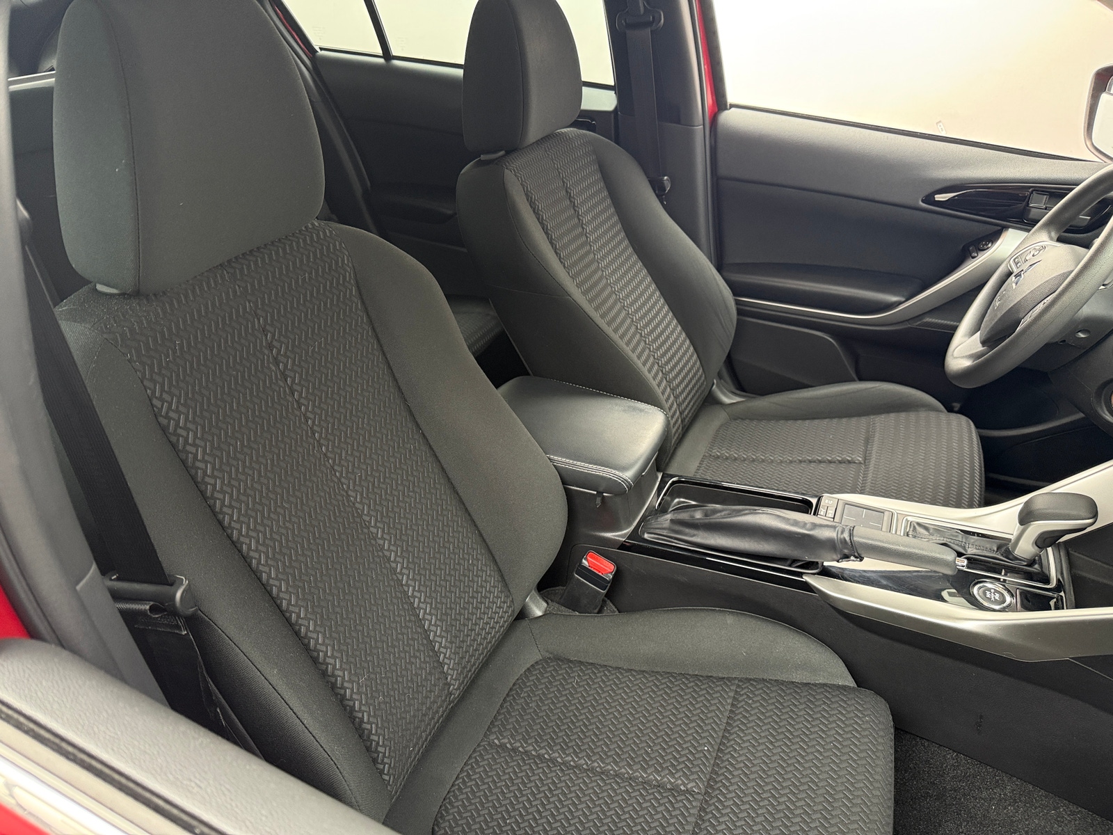 Thumbnail: 2018 Mitsubishi Eclipse Cross - 2