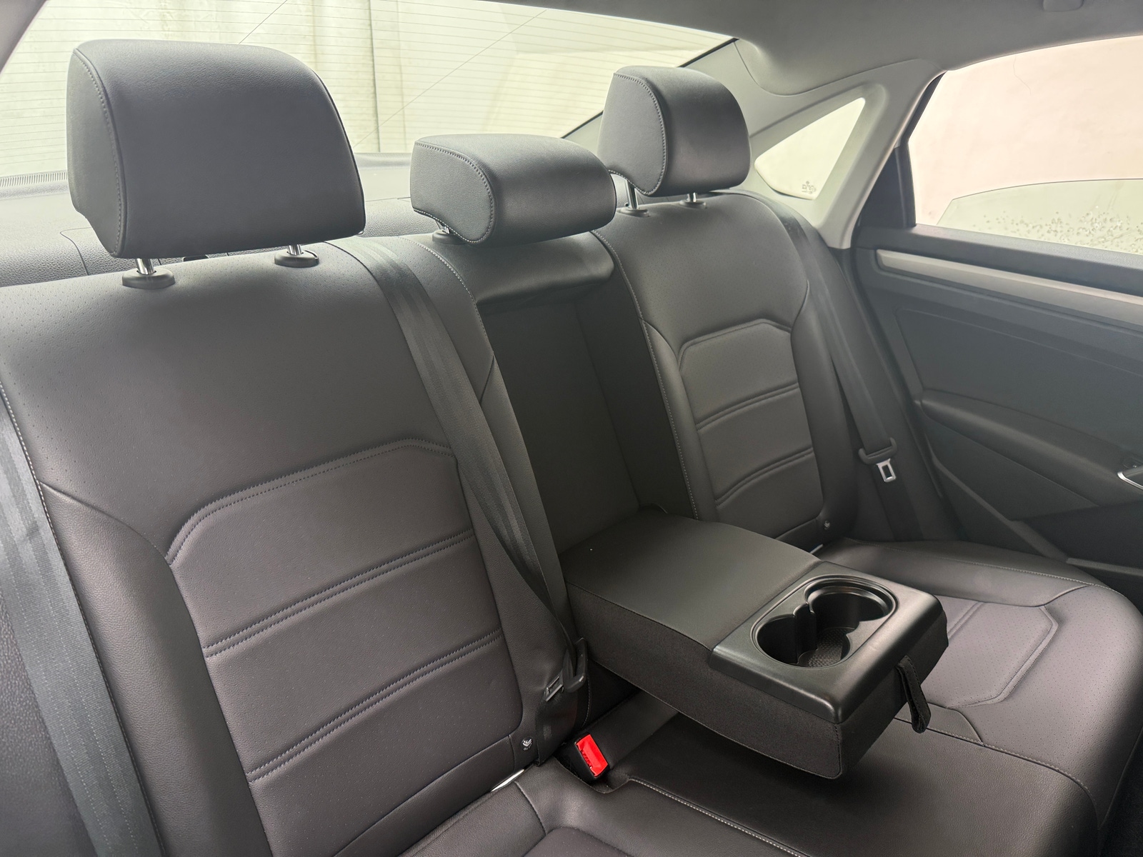 Thumbnail: 2022 Volkswagen Passat - 5