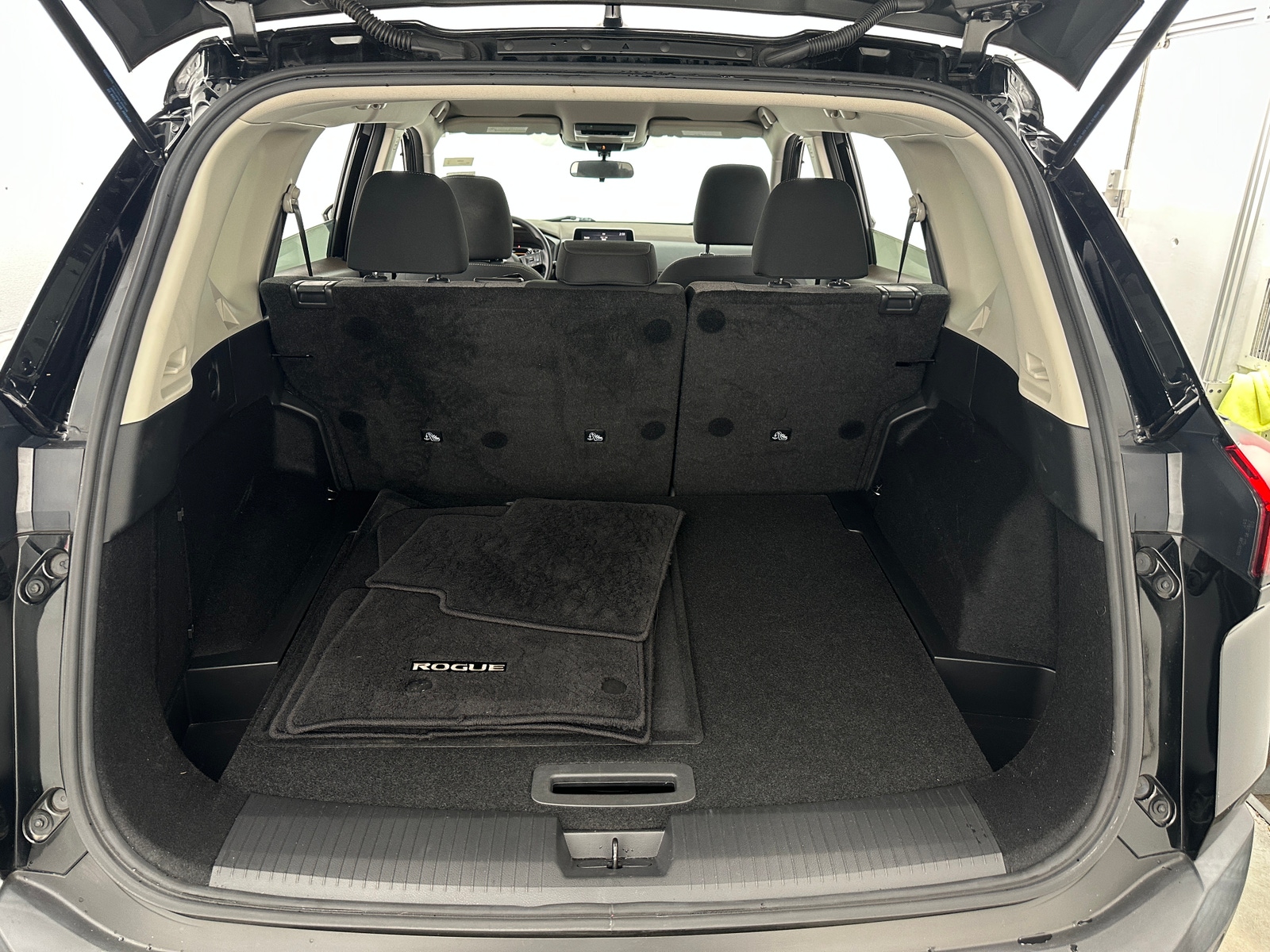 Thumbnail: 2022 Nissan Rogue - 7