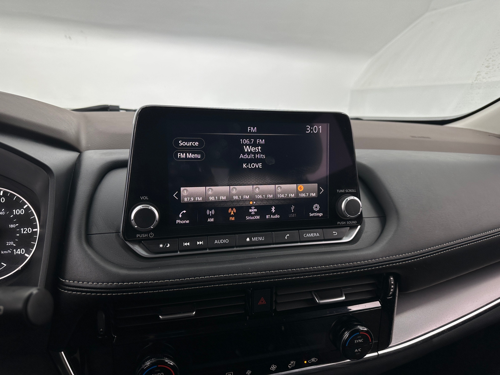 Thumbnail: 2022 Nissan Rogue - 4