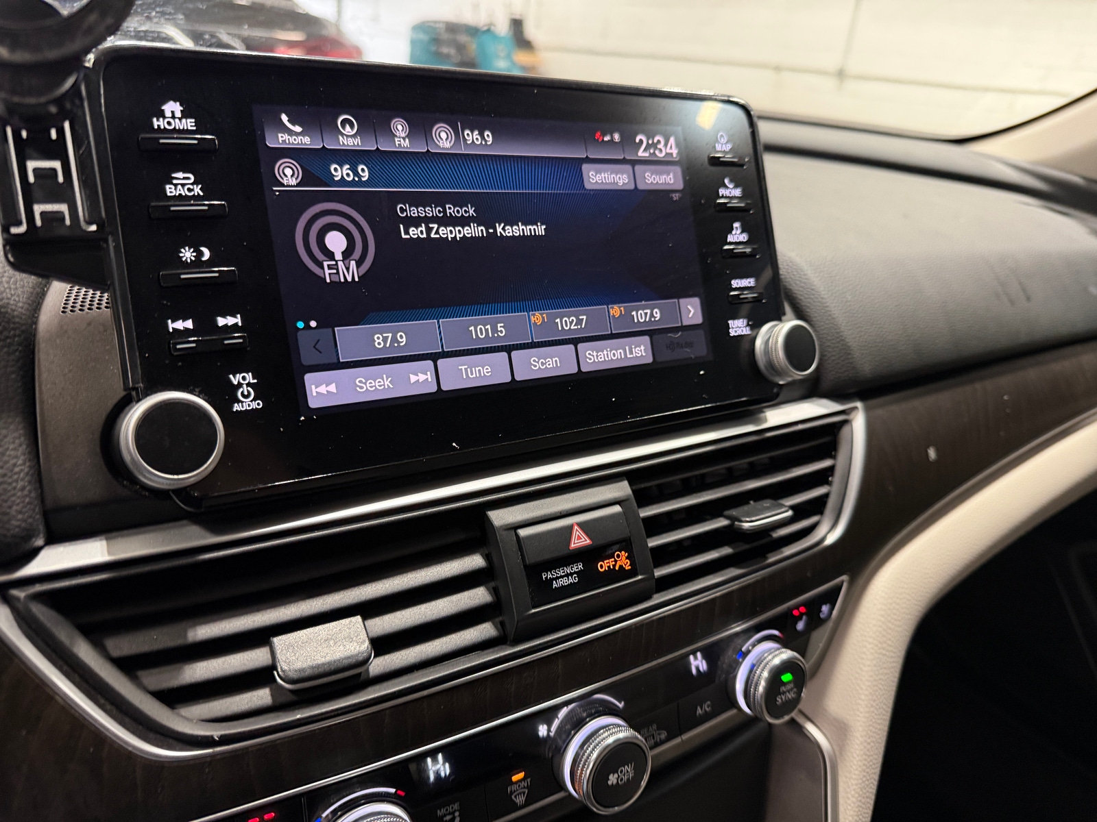 Thumbnail: 2018 Honda Accord - 3