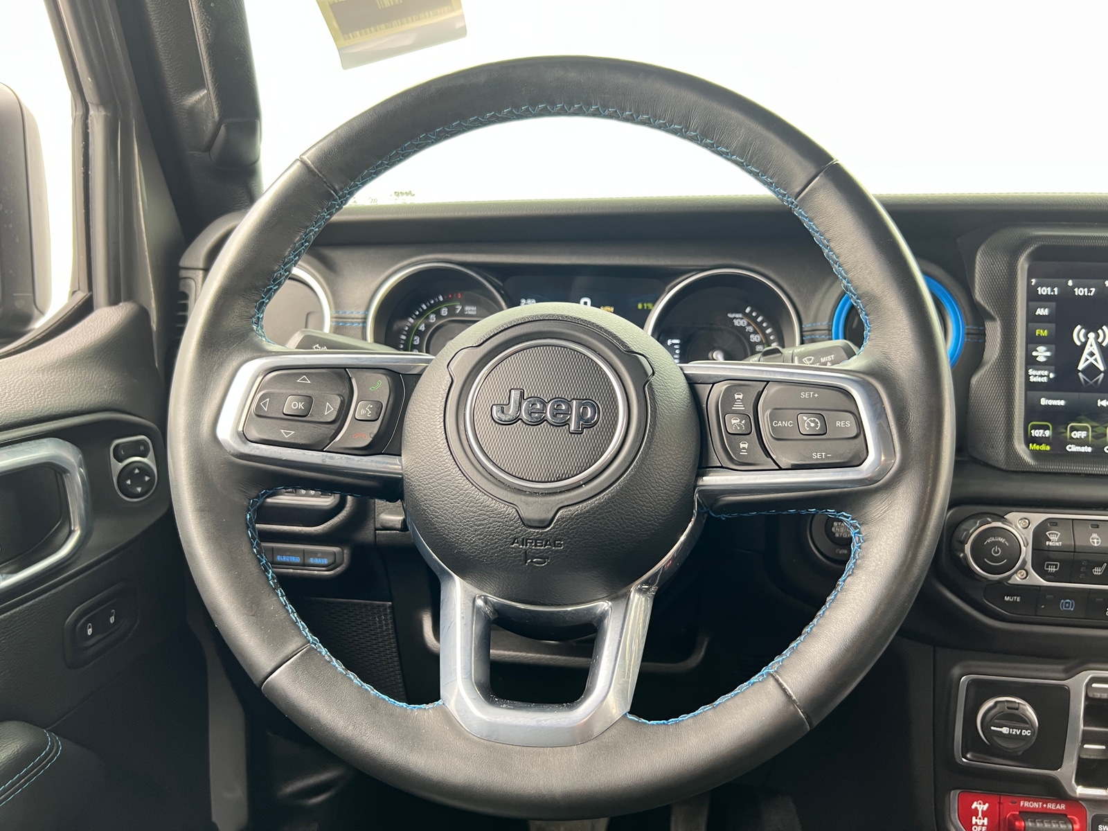 Thumbnail: 2022 Jeep Wrangler - 4